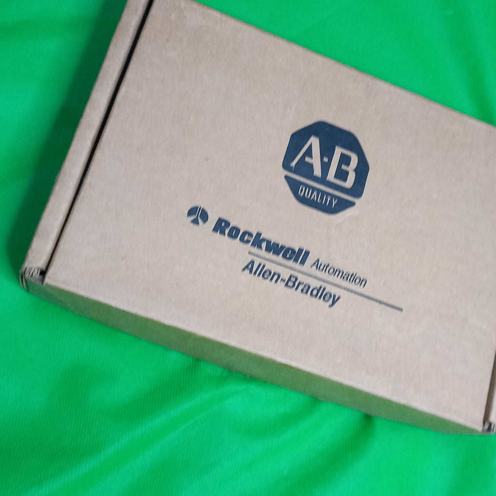 Box outsde view of High Current Solid State output Modules 1746-OBP8 