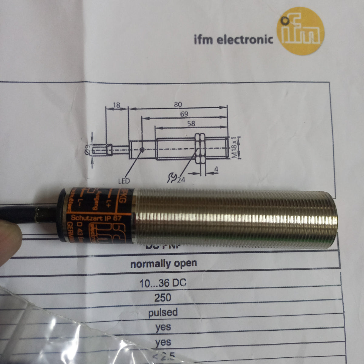 Dimension of Cable version Inductive sensor 1G5397, 1GA3005-BPKG with 2 m PVC-Cable, PNP, NO, 5mm Range,