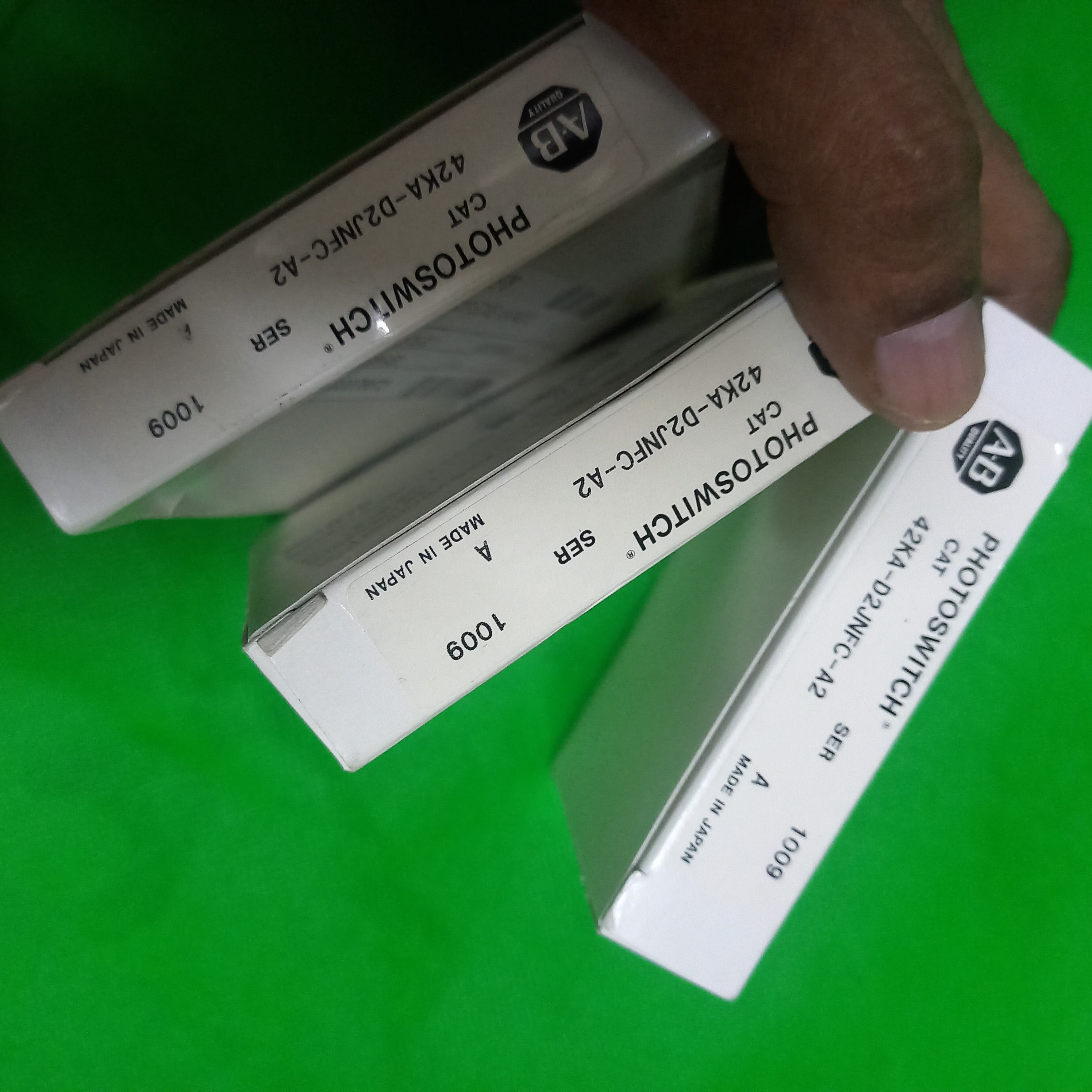 Box outside sticker and detail visible on boxes of 42KAD2JNFCA2, Ultra Mini Photo Sensor