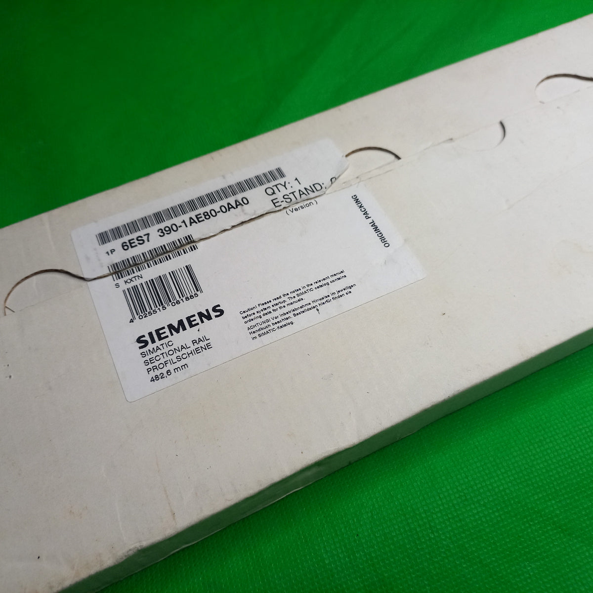 Packet sticker opened fo taking photos Siemens SIMATIC Series Mounting Rail for Use with S7-300
RS Stock No.:203-2793
Mfr. Part No.: 6ES7390-1AE80-0AA0