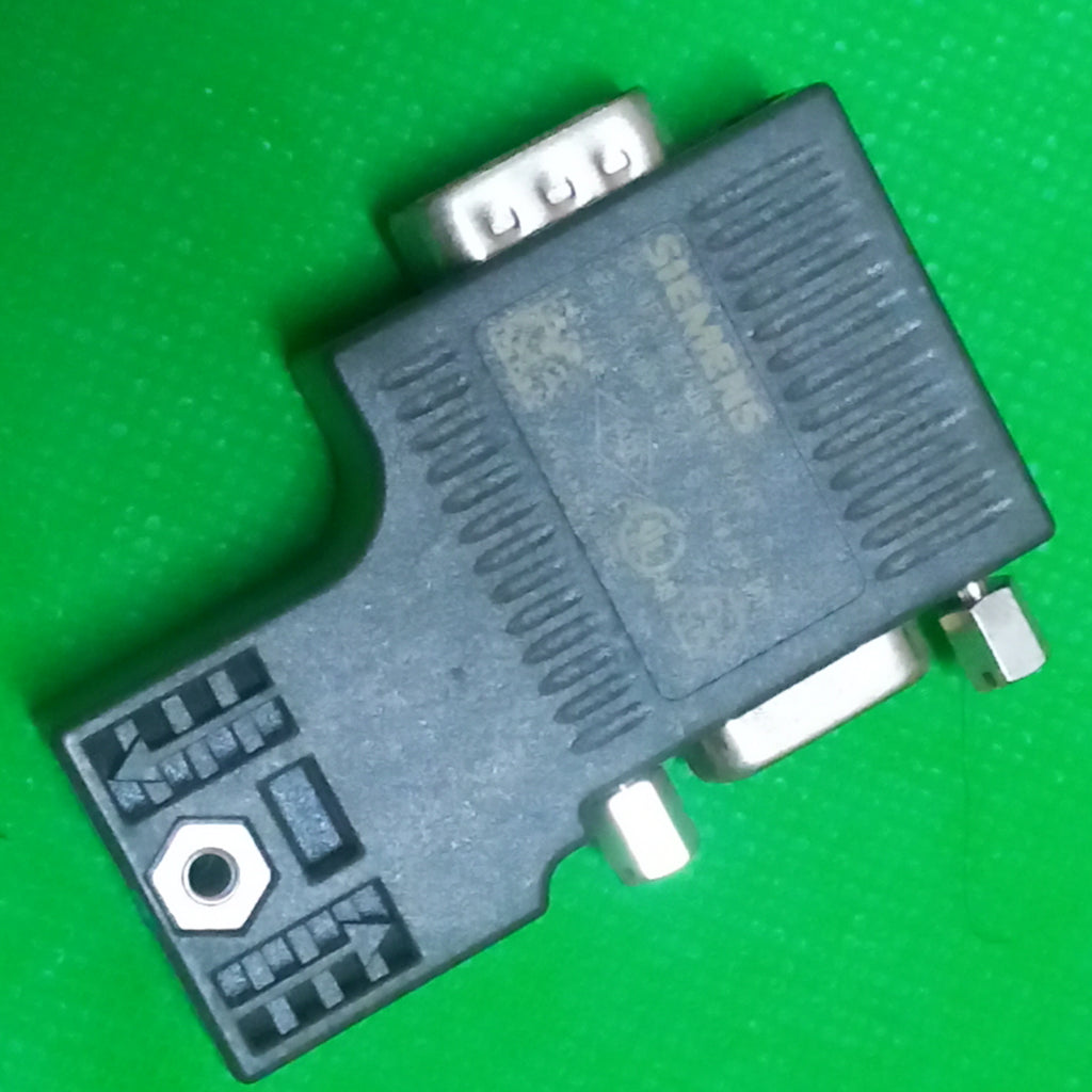 6ES79720BB520XA0
SIMATIC DP, Connection plug for PROFIBUS up to 12 Mbit/s 90° cable outlet, Insulation displacement method FastConnect, With PG receptacle 15.8x 59x 35.6 mm
