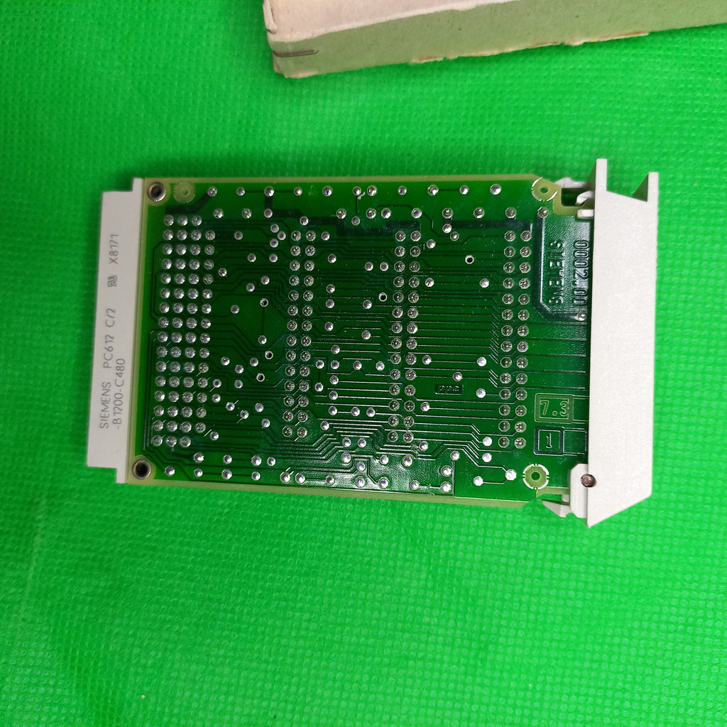 Reverse side photo of 6FX1815-4CX45-6A
Siemens PC612 C/2 -B1200-C480
570.260.7014.00 A
