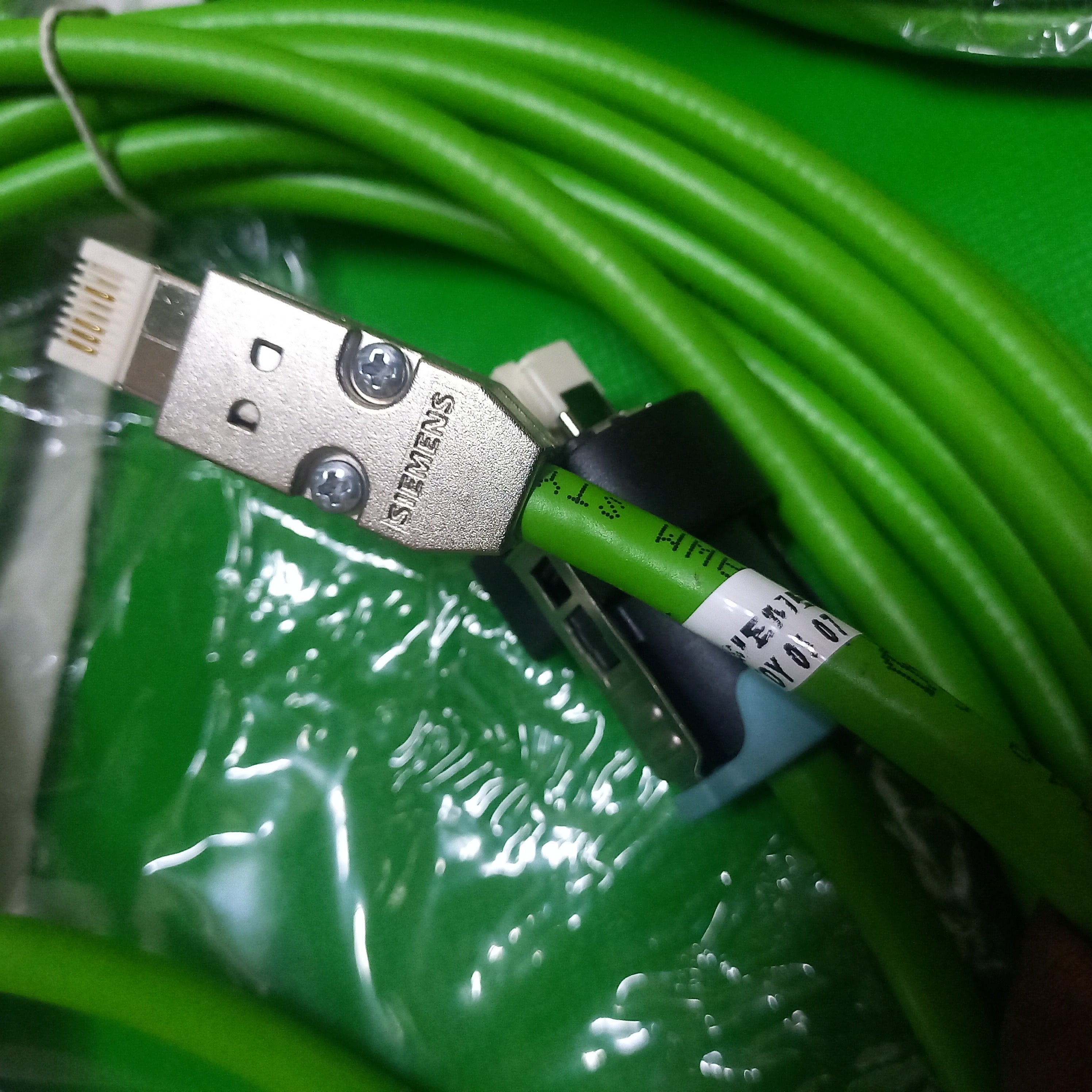 6FX 5002-2DC10-1AG0 Siemens Signal 6meter
Type of connection cable converter side DRIVE-CLiQ RJ45
