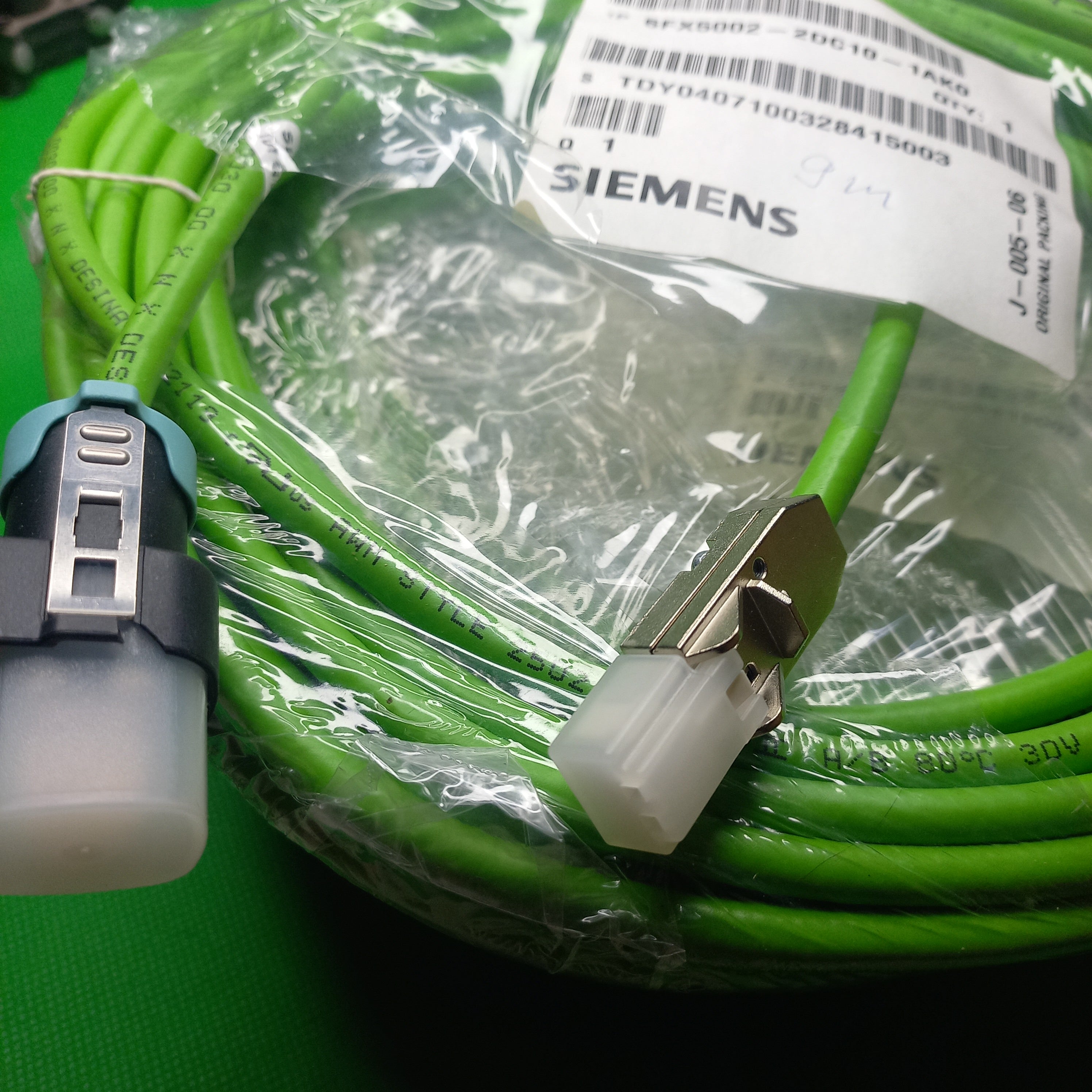 6FX50022DC101AK0 | DriveCliq |  Green Original Siemens Signal Cable