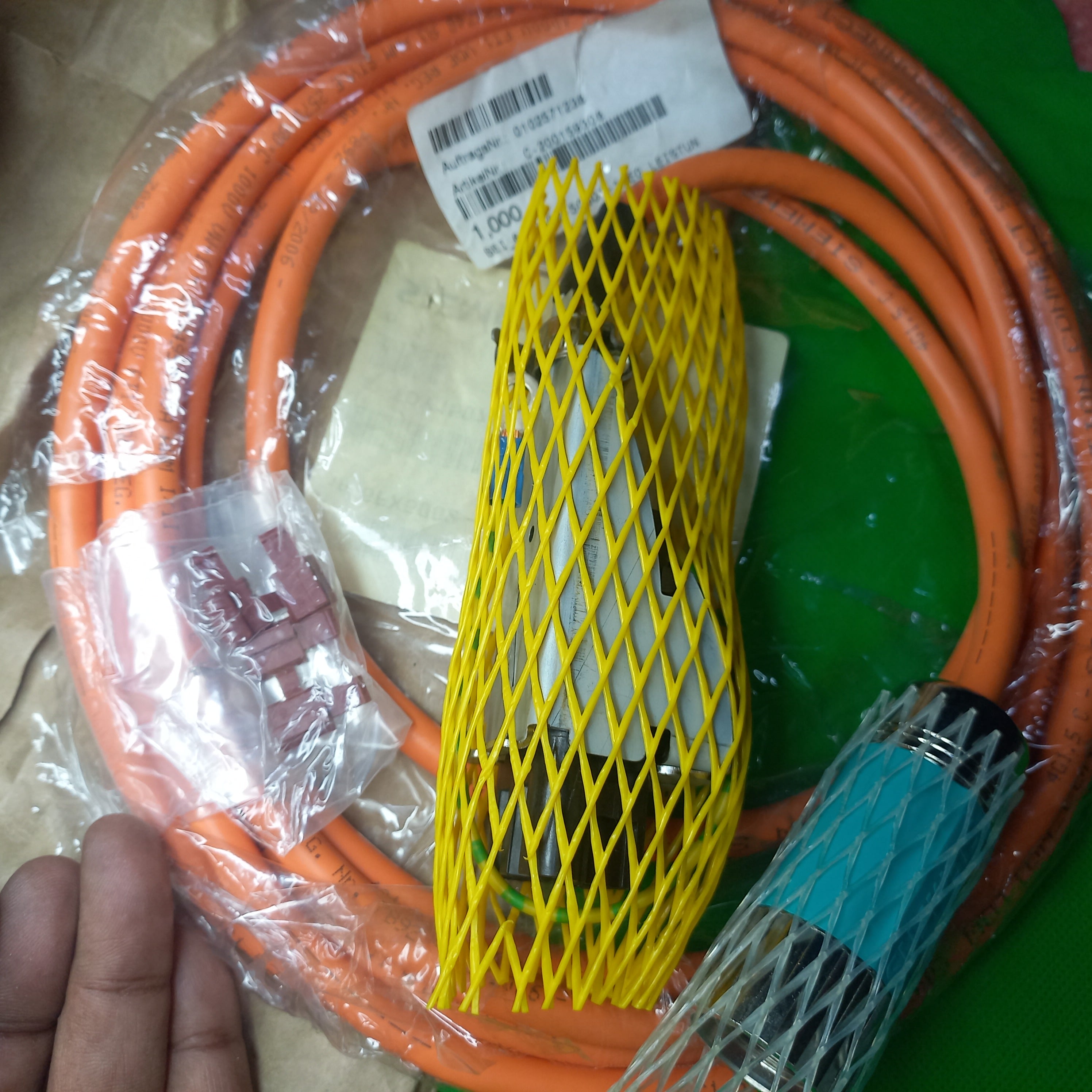 5CS01 version cable with Both ends connnectors visible here. 6FX5002 5CS01 1AE0