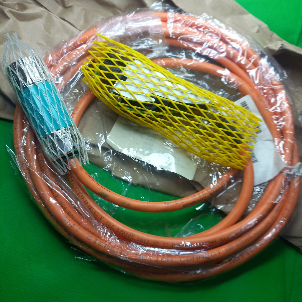 power cable 6FX5002-5CS01-1AE0 both connectors fitted at each end visible 