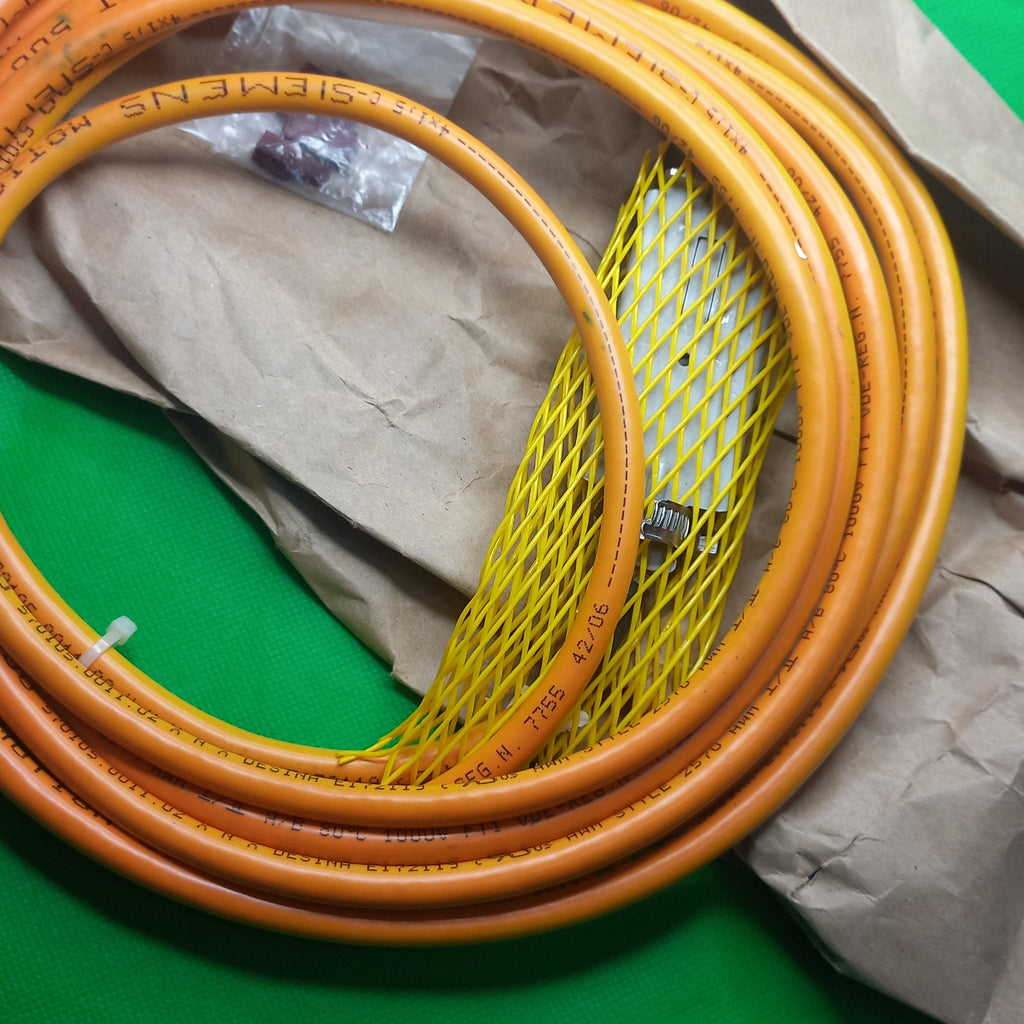 Preassembled power cable 6FX 5002-5CS01-1AF0