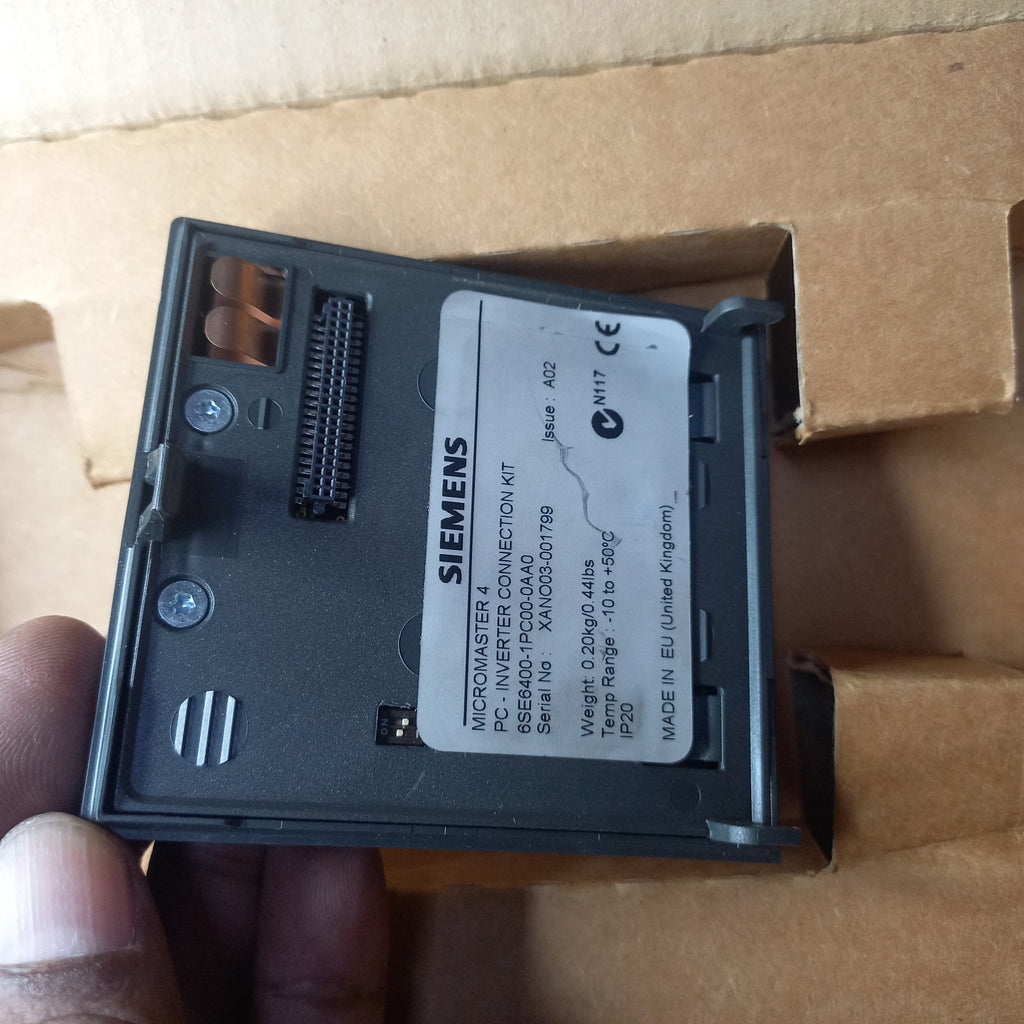 Micromaster 4 PC-Inverter Connecting Kit

The Micromaster 4 PC connection kit is used with Siemens Starter programming and commissioning software to ensure easy and simple computer connection and communication with Micromaster Series motor drives. 