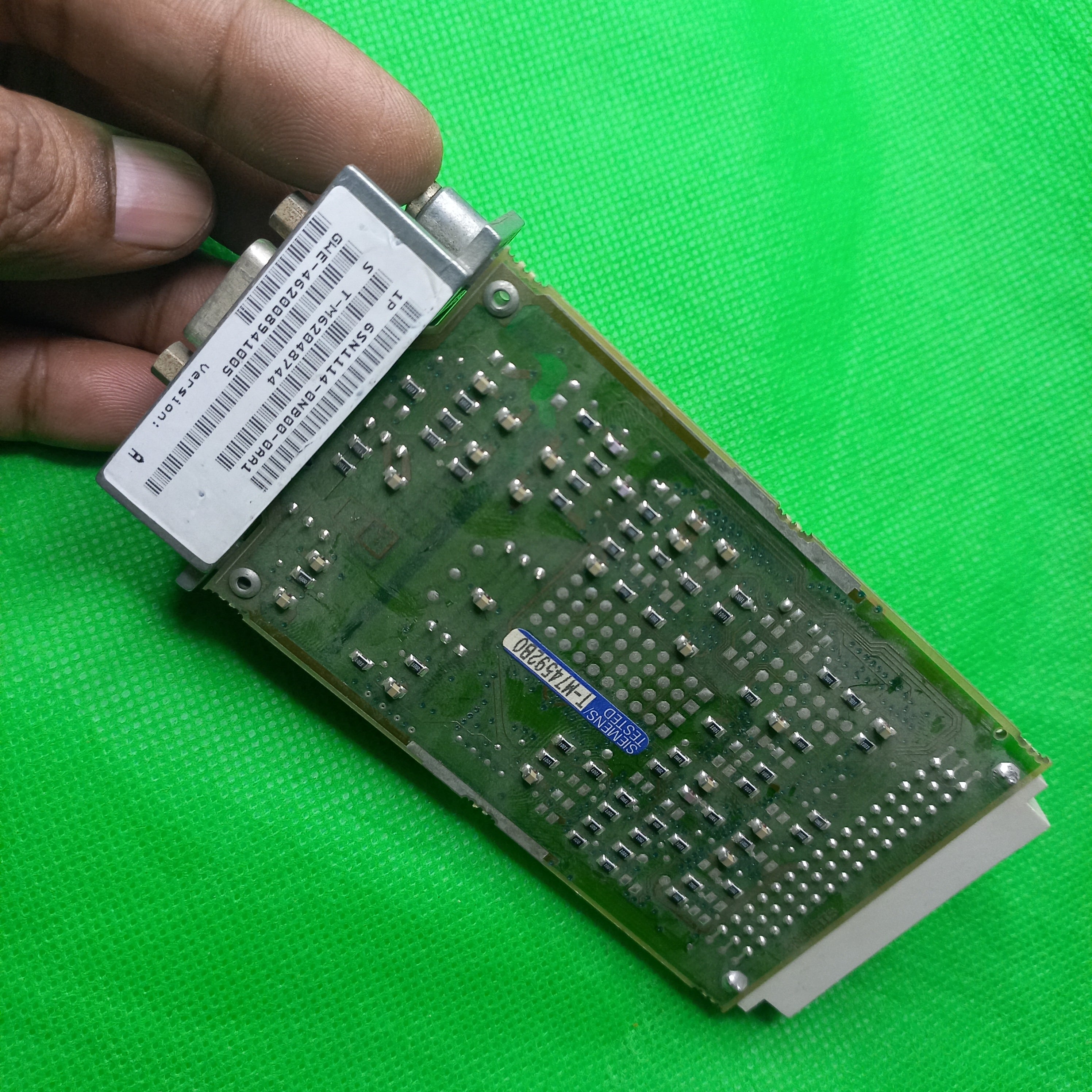 Mounting of 6SN1114 0NB00 0AA1 SIMODRIVE 611 UNIVERSAL OPT. PLUG-IN UNIT PROFIBUS DP