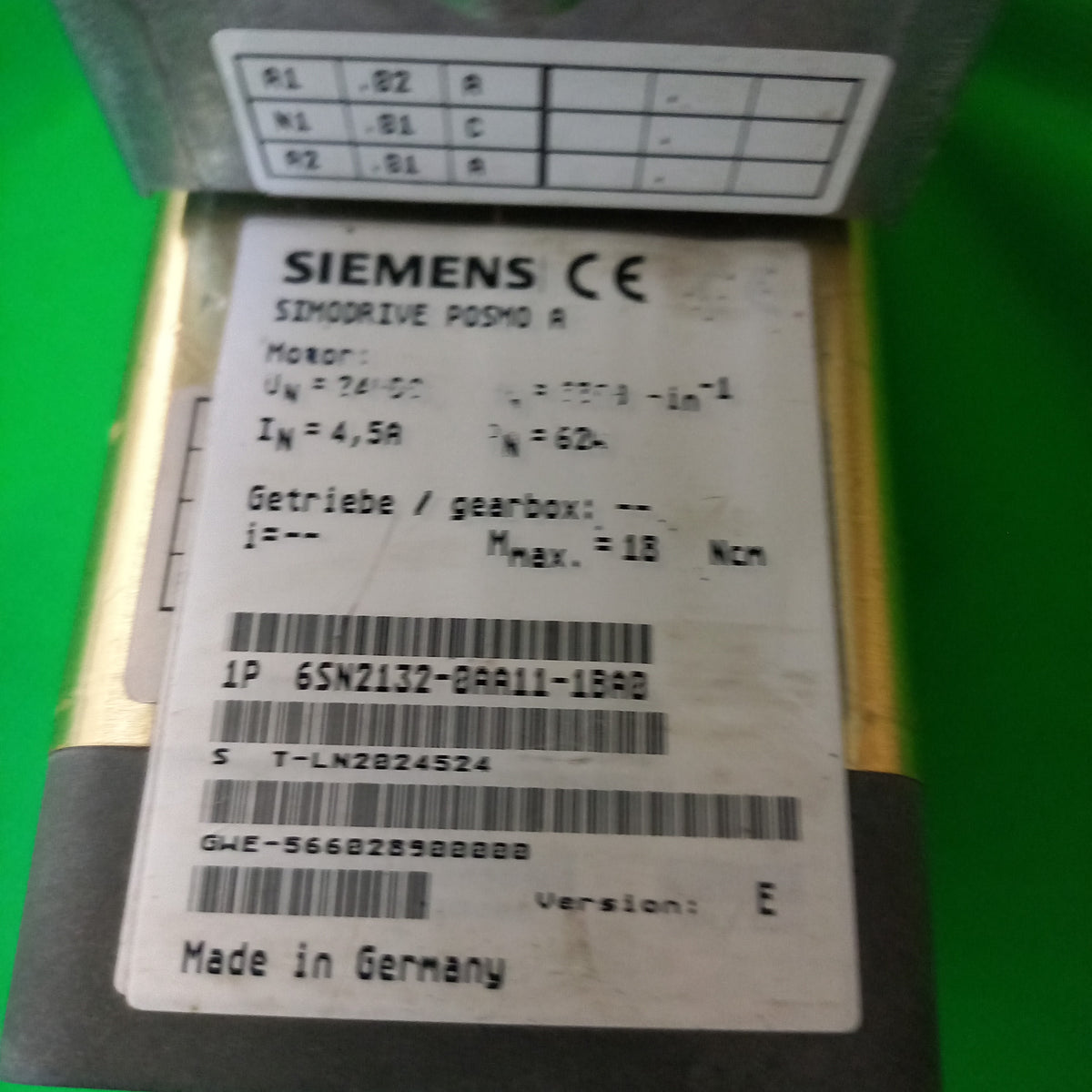Specification sticker of Siemens Simodrive Posmo A, Motor Un=24Vdc, In: 4,5A, 
6SN2132-0AA11-1BA0