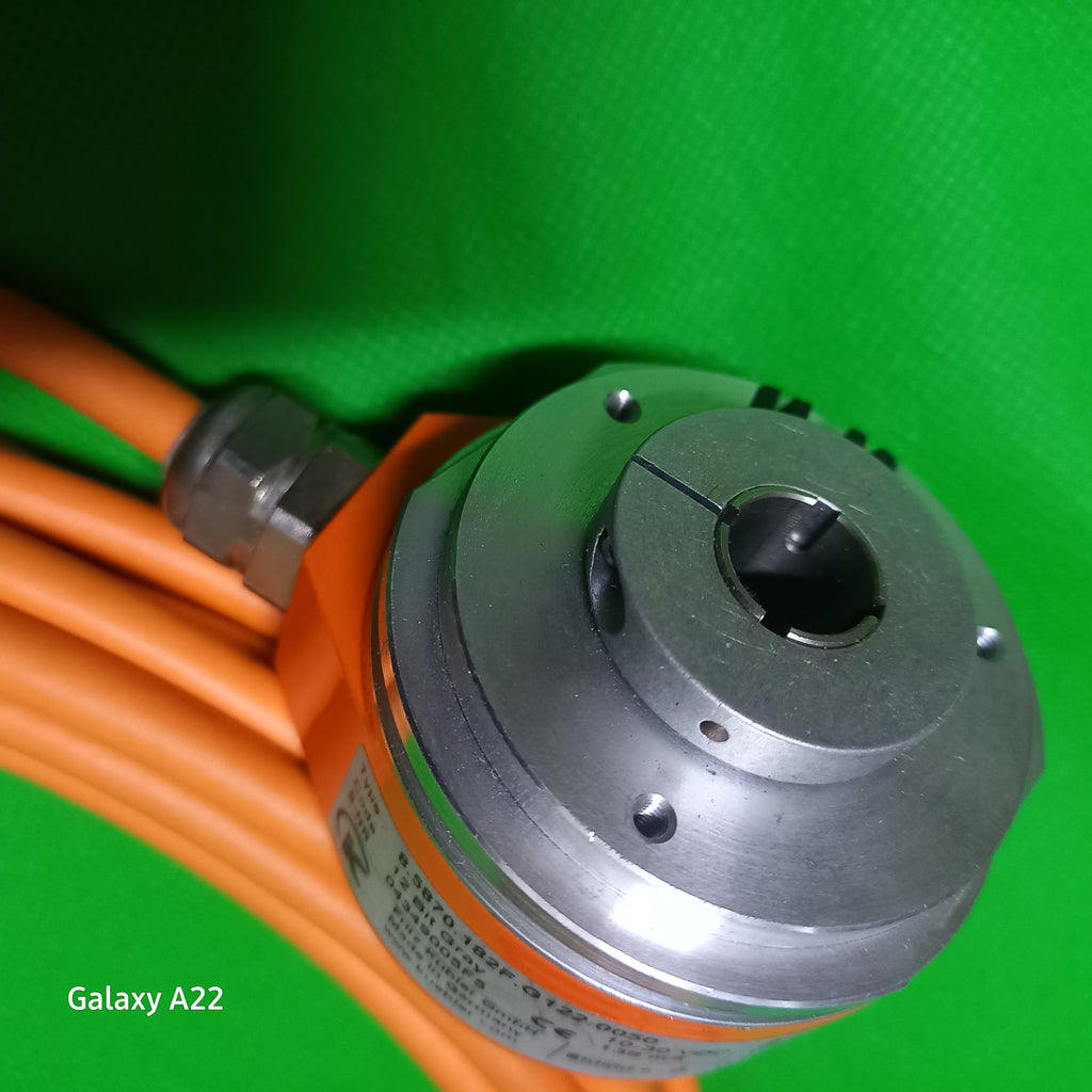 Absolute Singleturn 8.5870 Hollow 12mm encoder, SSI, 12 Bit Gray Code, 4096 (12bit), 5m