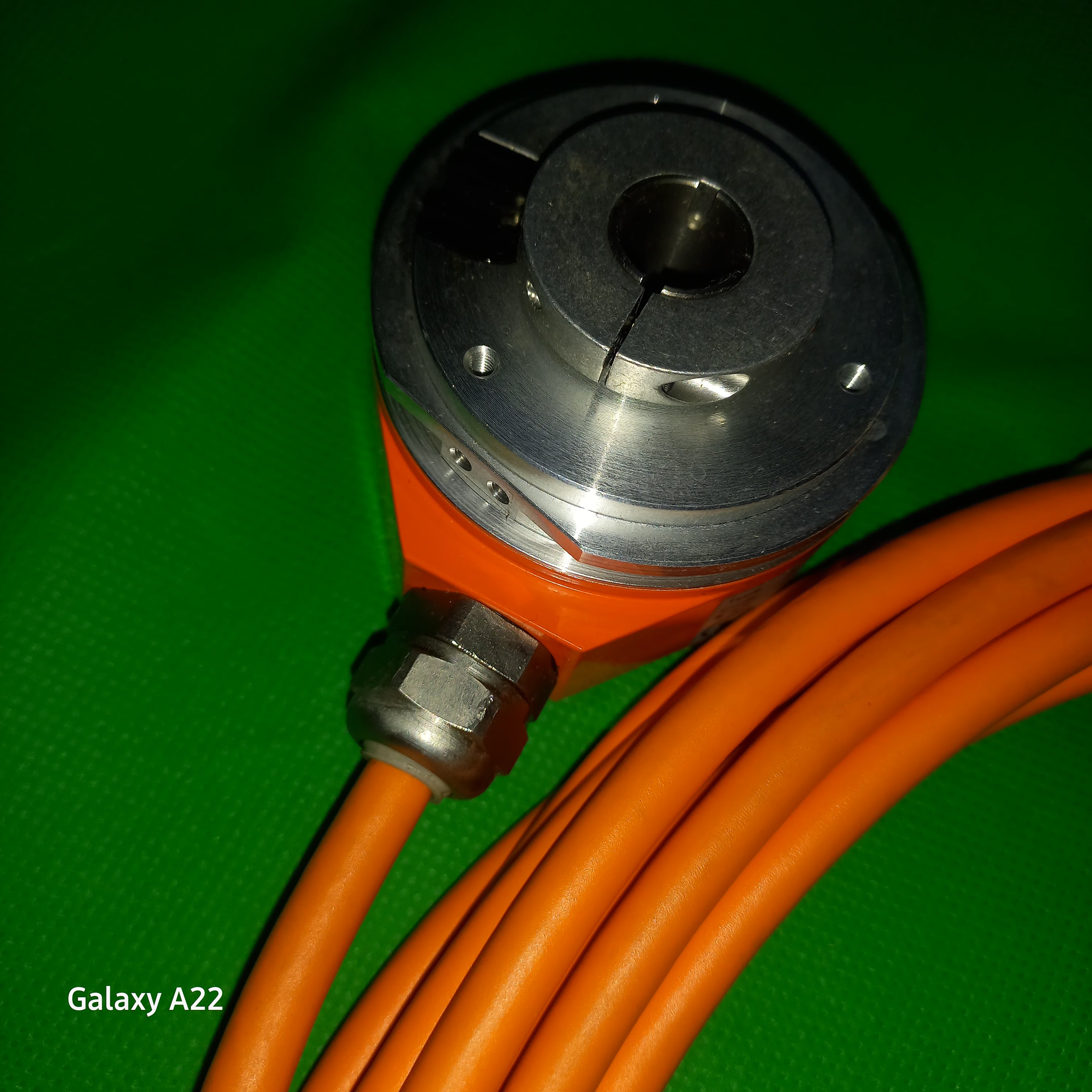 Absolute Singleturn 8.5870 Hollow 12mm encoder, SSI, 12 Bit Gray Code, 4096 (12bit), 5m