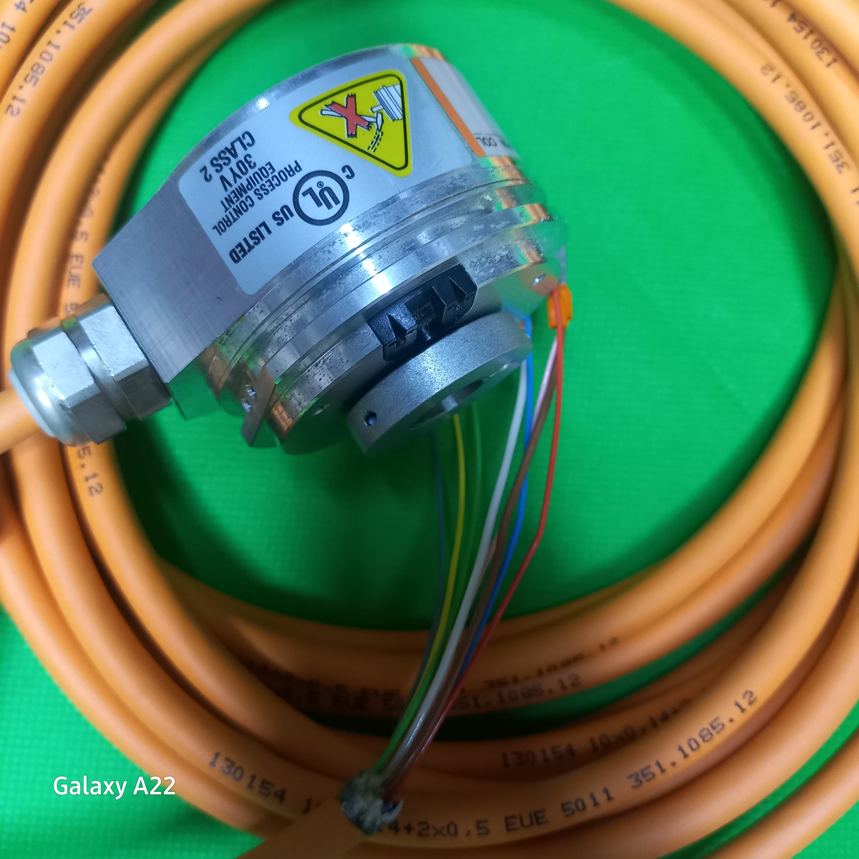 Absolute Singleturn 8.5870 Hollow 12mm encoder, SSI, 12 Bit Gray Code, 4096 (12bit), 5m