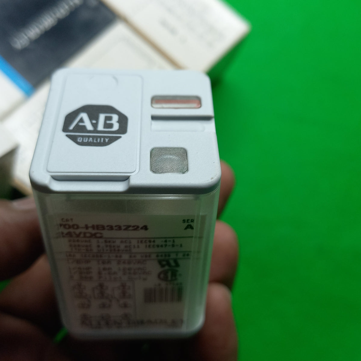 700-HB33Z24 24V DC specification sticker view