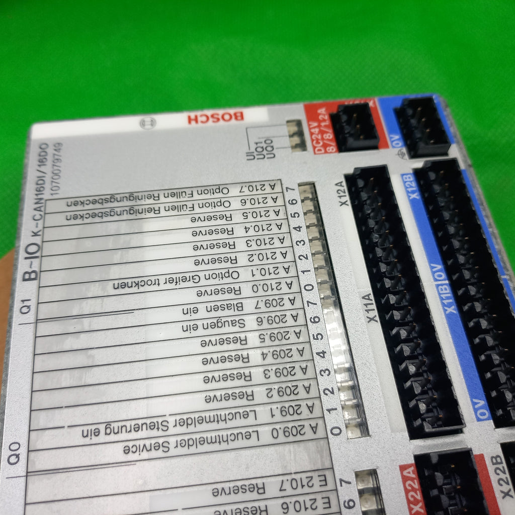 Bottom connector and output view of B-IO K-CAN 16DI/16O, 1070079749