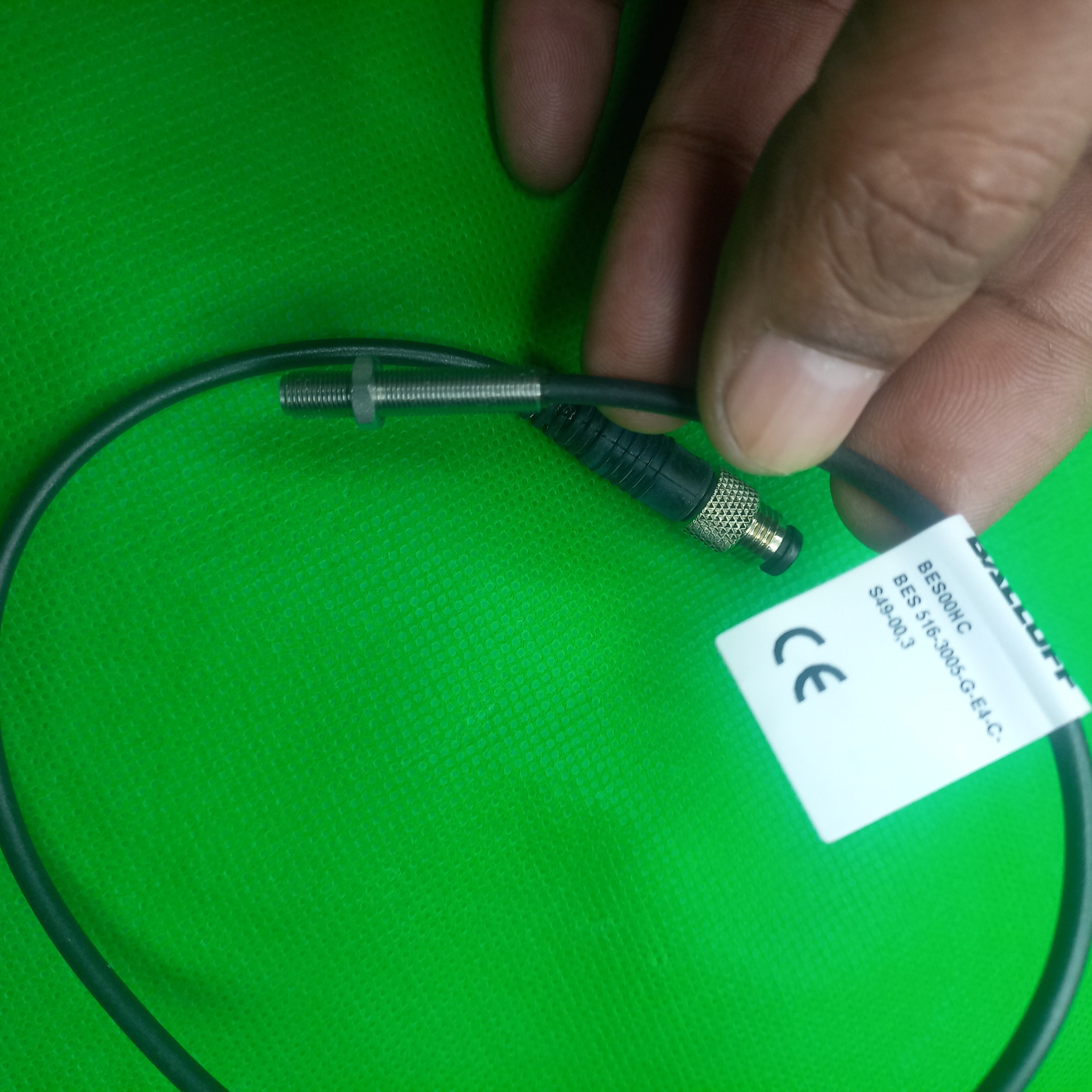 Cylindrical miniature BES00HC BES 516-3005-G-E4-C-S49-00,3 Range 1.5 mm, PNP (NO) ready to mount . 
