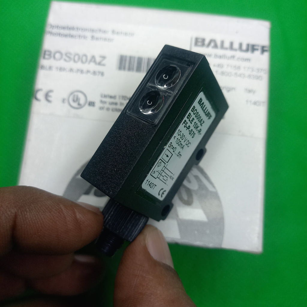 full front view of BALLUFF Through-beam sensor receiver, BOS00AZ,BLE 15K-R-F5-P-S75, Range 0-5 mm