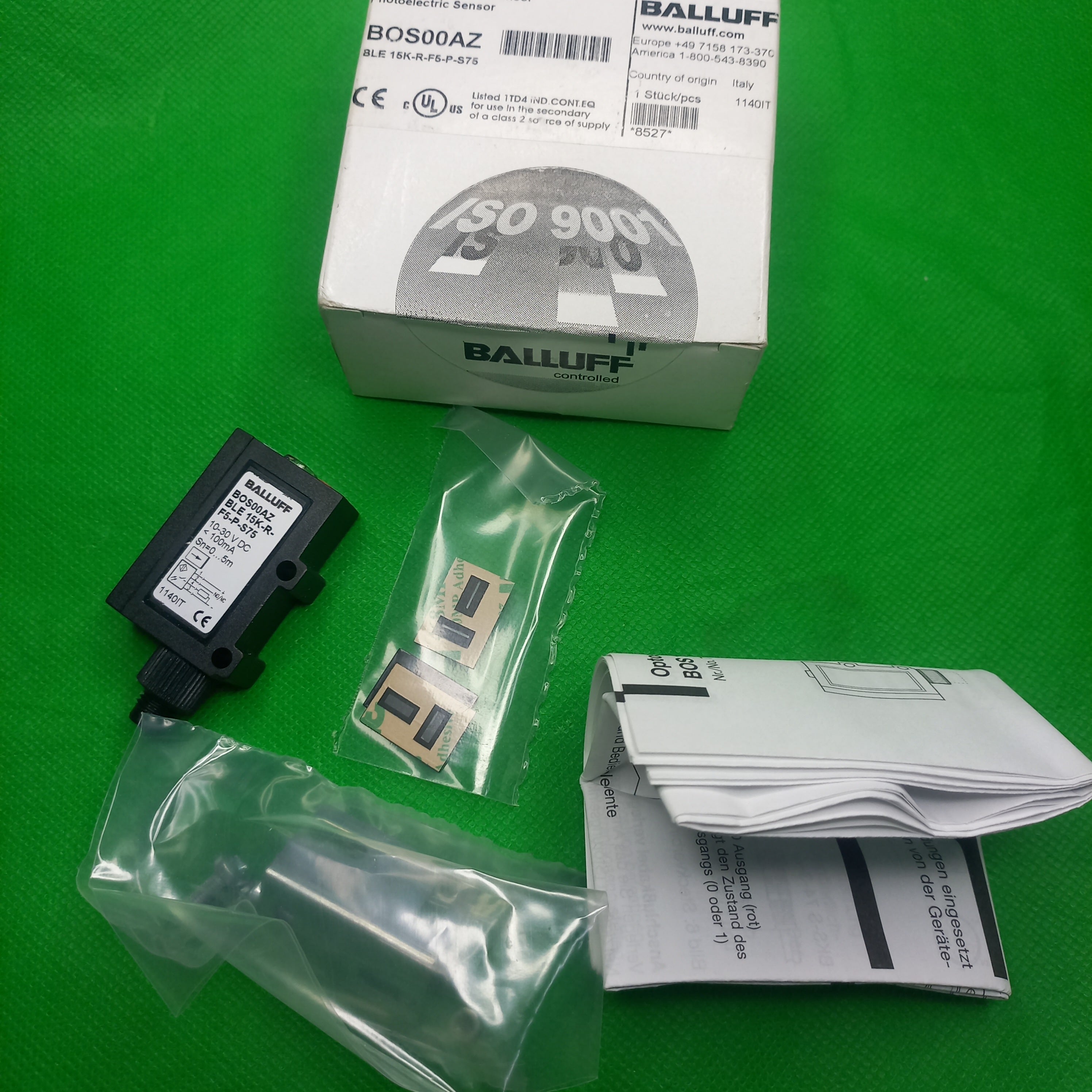 Box contents of packet of BOS00AZ,BLE 15K-R-F5-P-S75, Range 0-5 mm