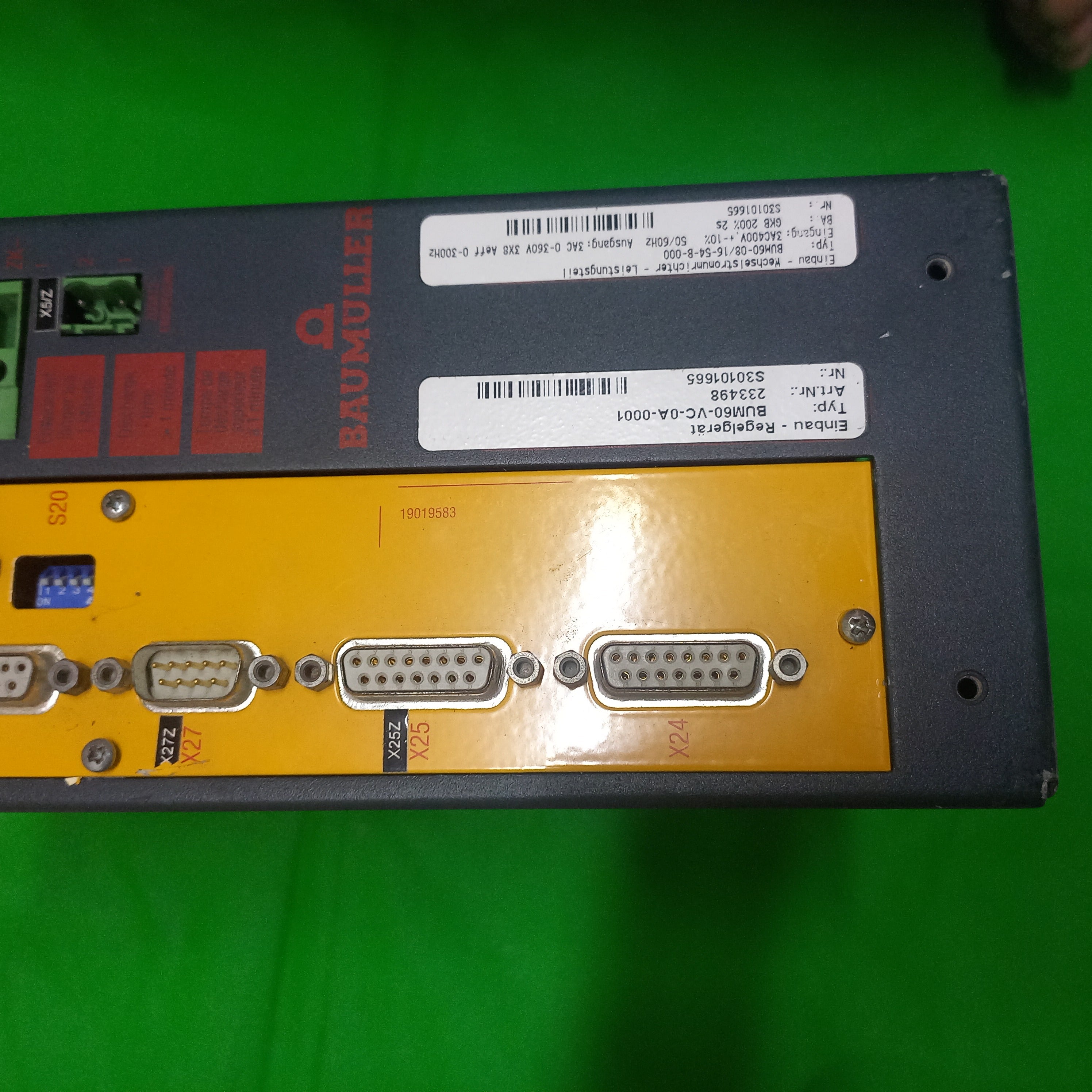 connector view and dip switch setting of Einbau-Wechse | stronumrichter- Leistungsteil
Typ: BUM60-08/16-54-B-000 
Nr: S30101665 ad Typ: BUM60-VC-0A-0001
Art. Nr: 233498
Nr: S30101665
