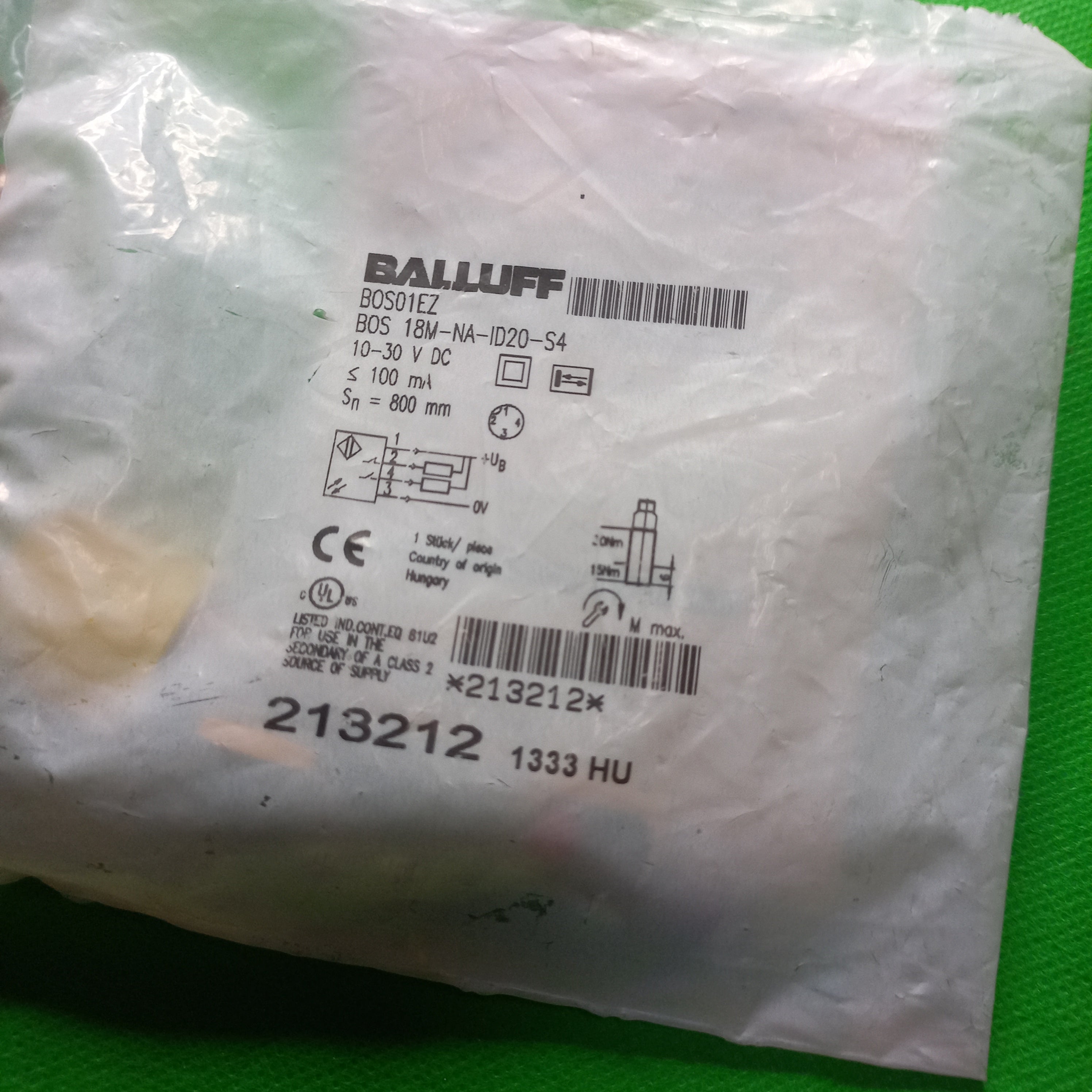 Specification and technical details printed on packet Balluff BOS01EZ, BOS 18M-NA-ID20-S4, Sn=800mm