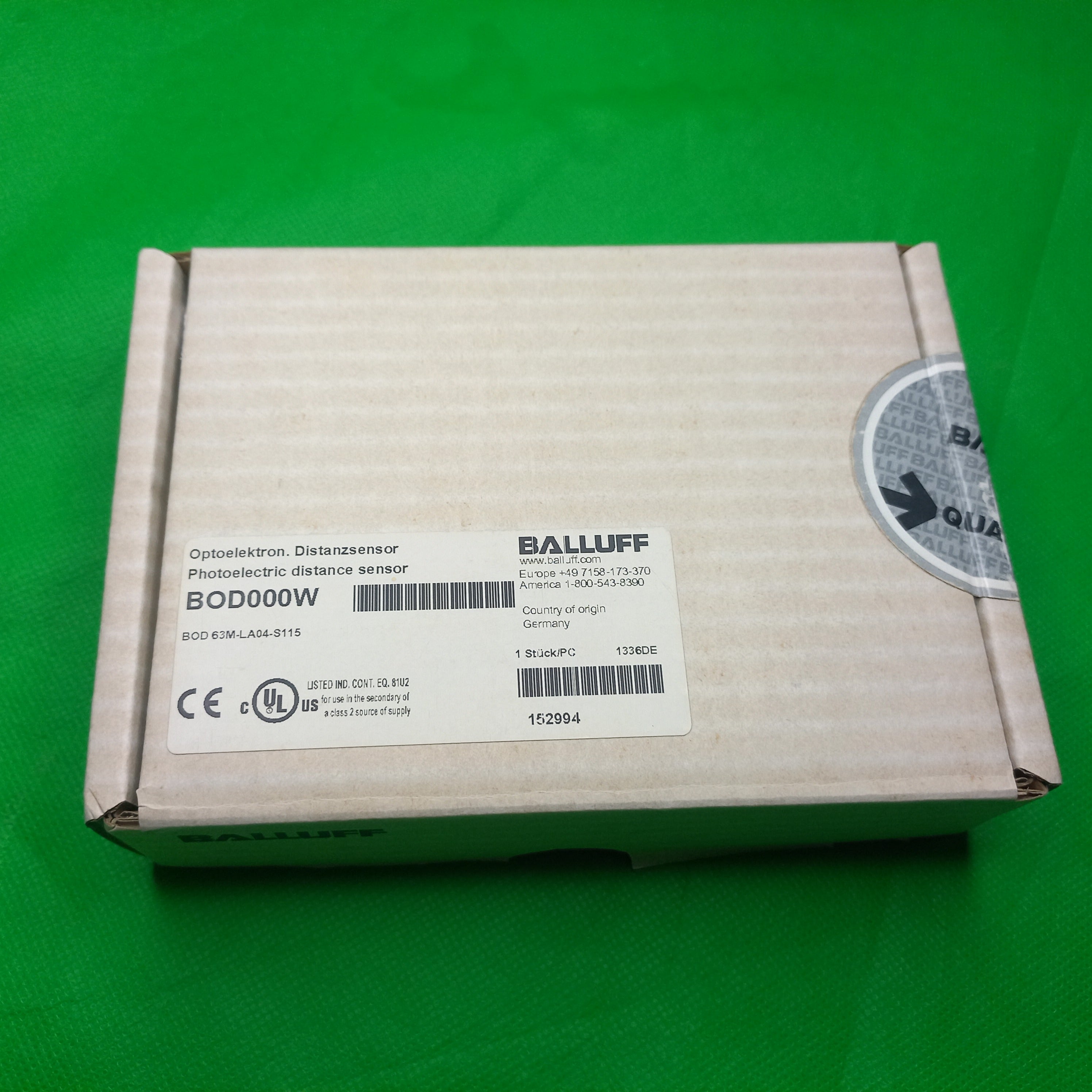 box factory sealed of Balluff Photoelectric Distance Sensor 
B0D000W
BOD63MLA04S115