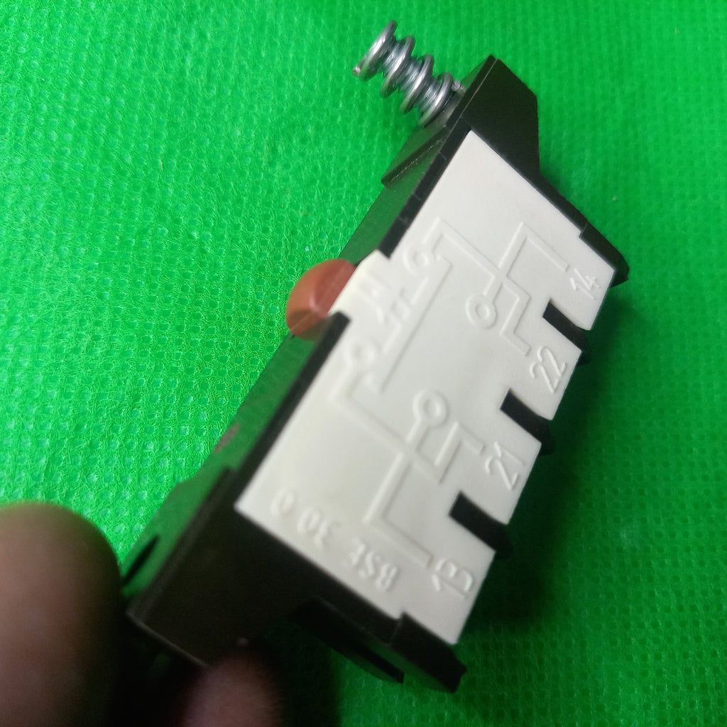 Balluff - BSE 30.0-RK REPLACEMENT SWITCH ELEMENT FOR MECHANICAL CAM SWITCHES, 1NO 1NC SNAP SWITCH | Brand: Balluff | MPN: BSE30.0-RK | BSE005
