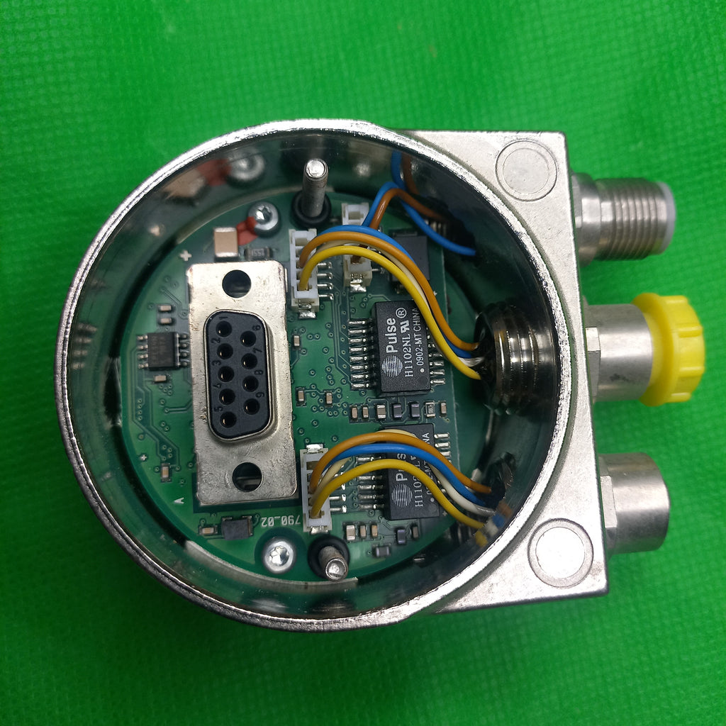 Inside pcb with 9 pIn DB connector showing  Baumer Art. Nr. 159110, Bus-Haube Ether CAT V4.02