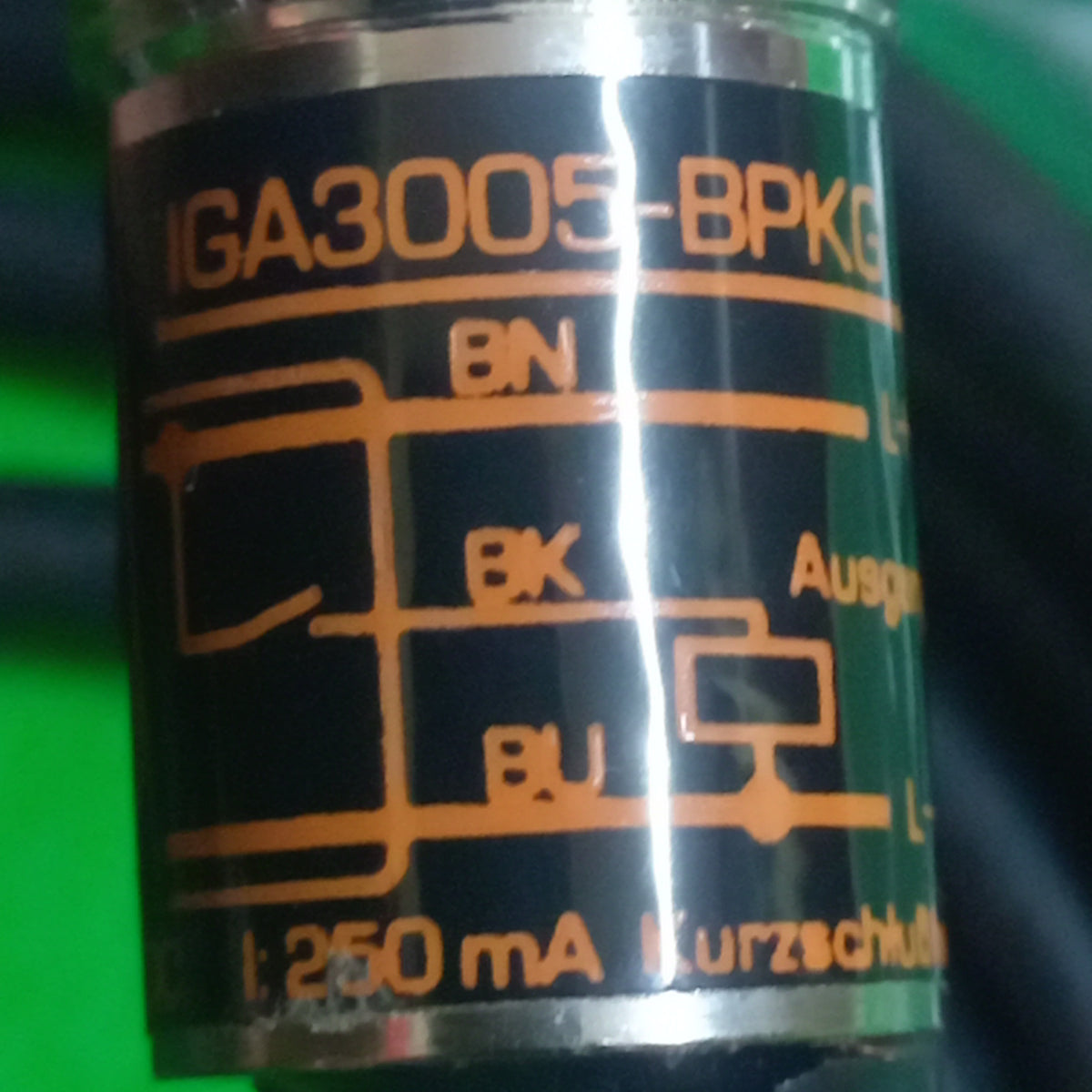 COnneciton of M8x80mm Lenght Inductive sensor 1G5397, 1GA3005-BPKG with 2 m PVC-Cable, PNP, NO, 5mm Range,