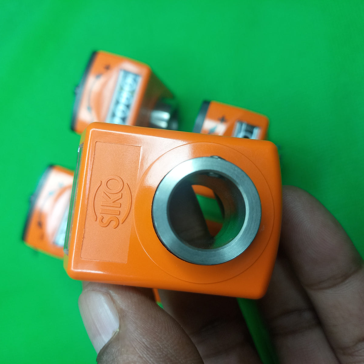 Front view shows 14mm hole in Siko Position indicator DA04 | DA04-02-80-1-i-14_MountPos=2, Incr/rev=80mm, in Clockwise Direction, Decimal point =1, 14mmHollow