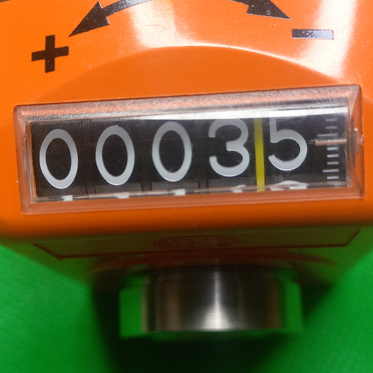 one deciMAL POINT DISPLAY AT DA09S-02-35-1-e-20_MountPos=2, Incr/rev=35mm, in Counter Clockwise Direction, Decimal point =1, 20mmHole