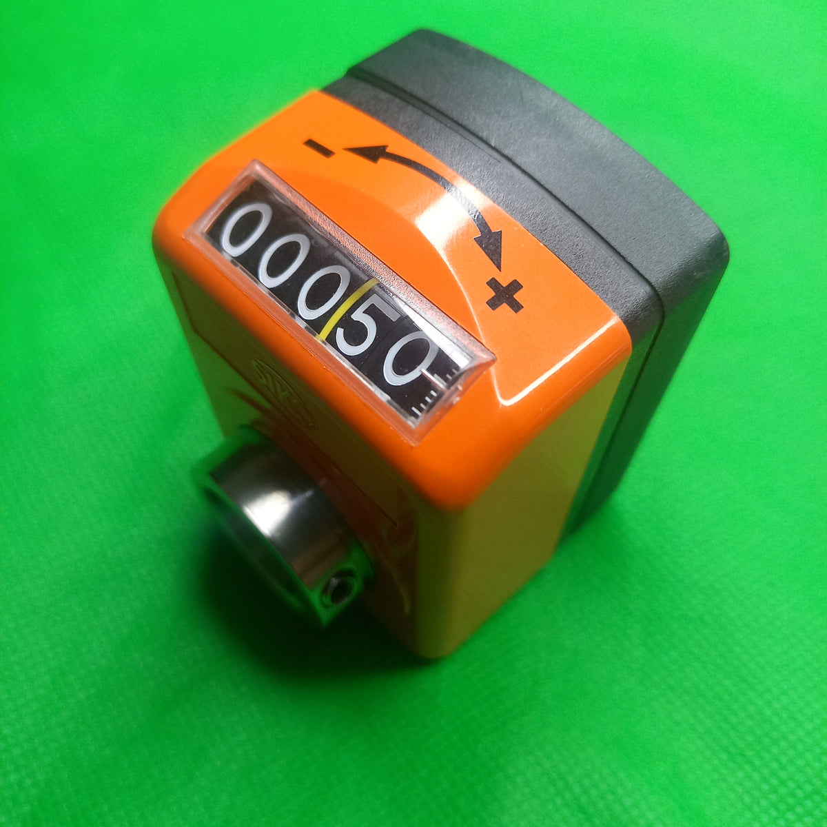 Mount position as per SIKO DA09S catalog = 2; for DA09S-02-50-2-i-20_MountPos=2, Incr/rev=50mm, in Clockwise Direction, Decimal point =2, 20mmHole