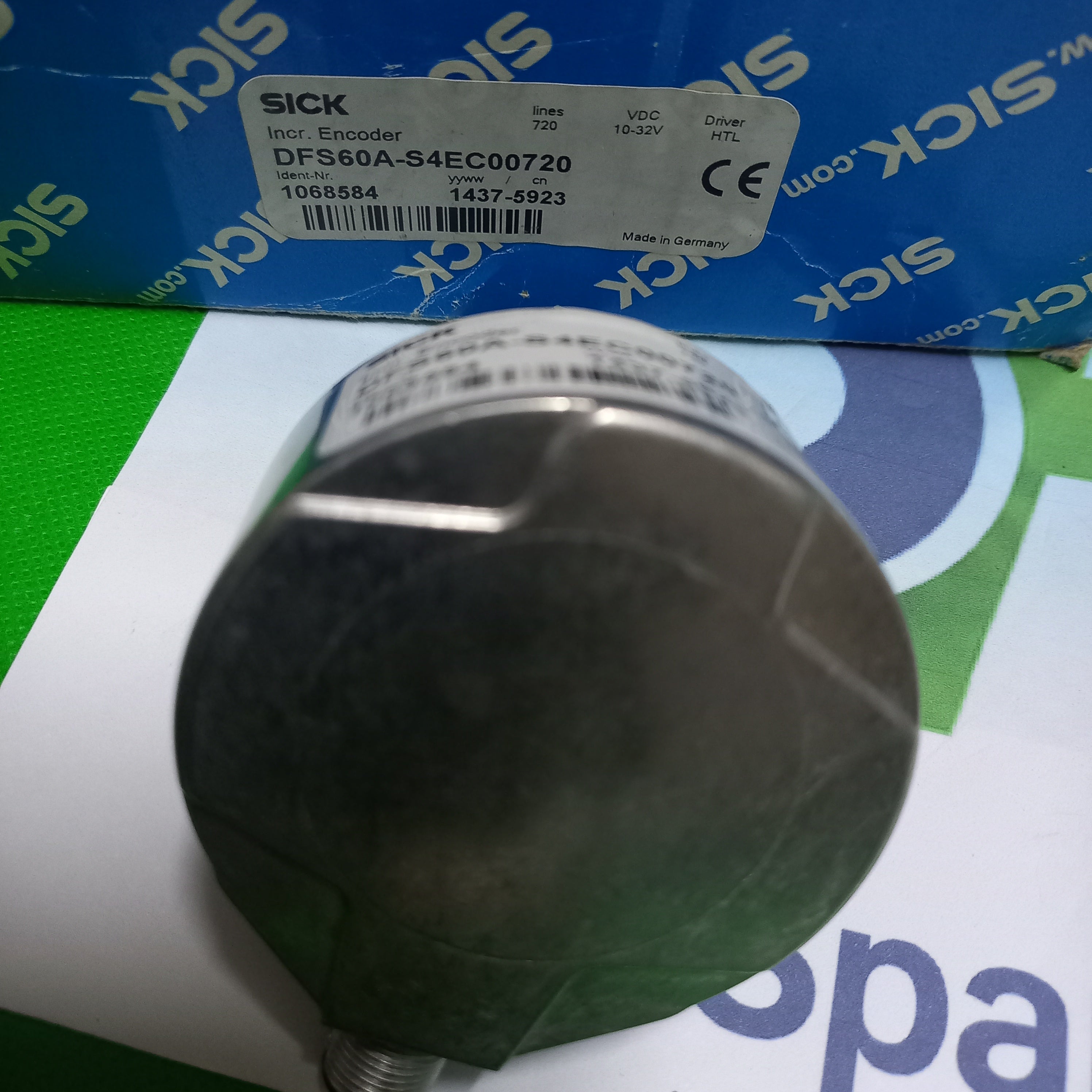 DFS60A-S4EC00720 | 1068584 Incremental encoder | 720 PPR | HTL| 10mm Shaft | M23
