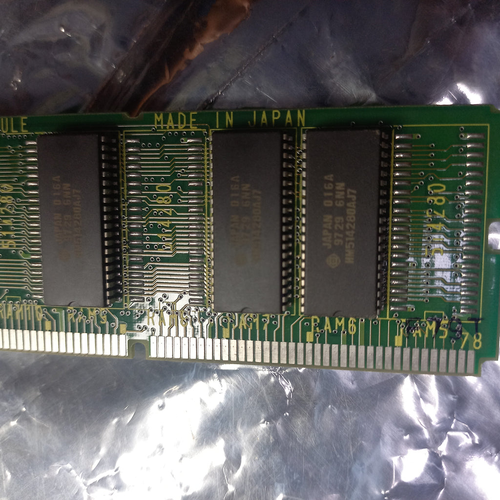 Rear side zoomed photo Dram Module A350-2901-T946/2 , A20B-2901-0941/02A, A350-2901-T946/2 , 
The Fanuc A20B-2901-0941/02A is a 4MB DRAM memory daughter board module manufactured by Fanuc for industrial CNC machine applications.
