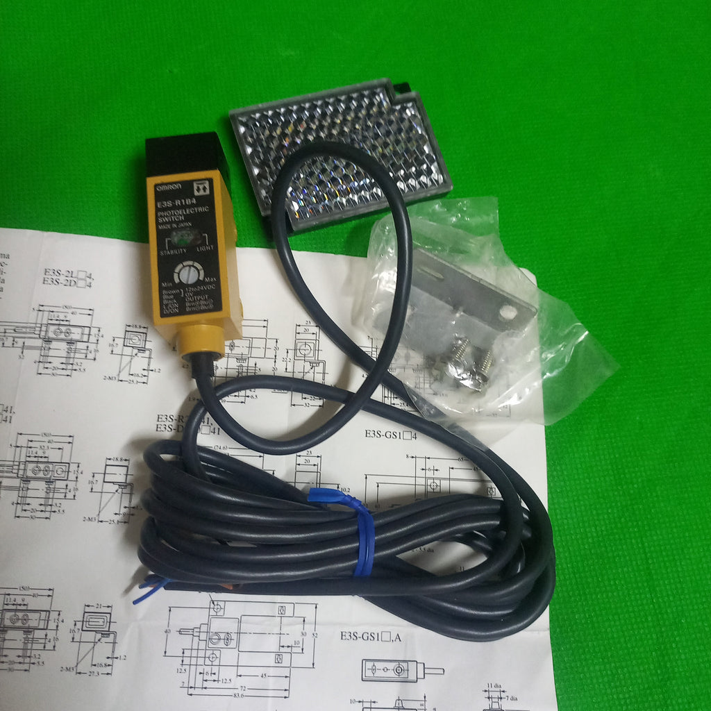 E3S-R1B4 Omron with specification sheet