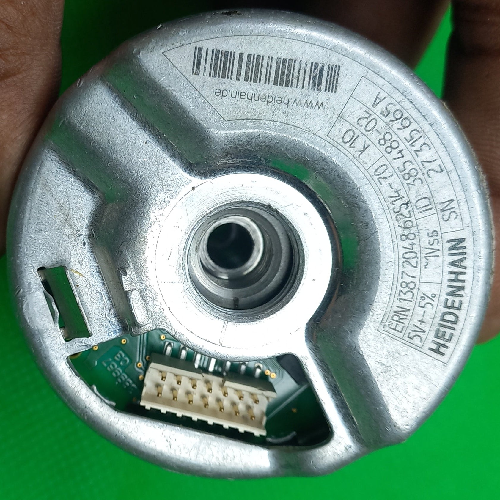 
Heidenhain ERN 1387 – 2048, ID 385488-02

Use it to replace your encoder : 
Heidenhain ERN1387 2048 62S14-70 K 10.00 .. 65B.. 40 09 .. 
