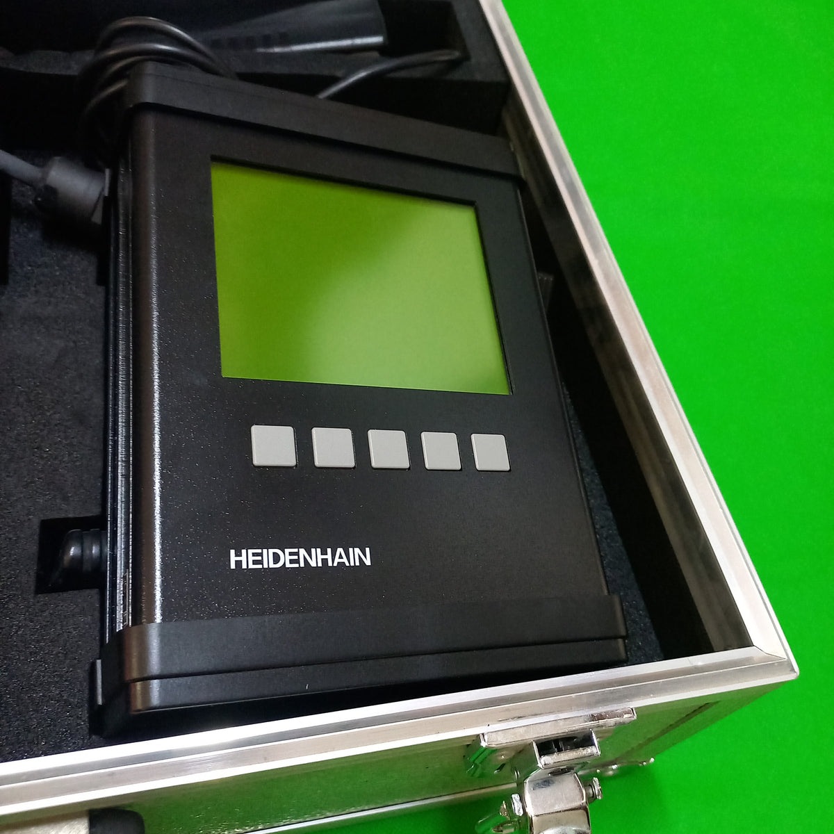 Encoder Testing Diagnois Allignment Equipment PWM9, ID 512 134-01 
Heidenhain PWM-9 ID-Nr. 512 134-01 / 374 976-01 