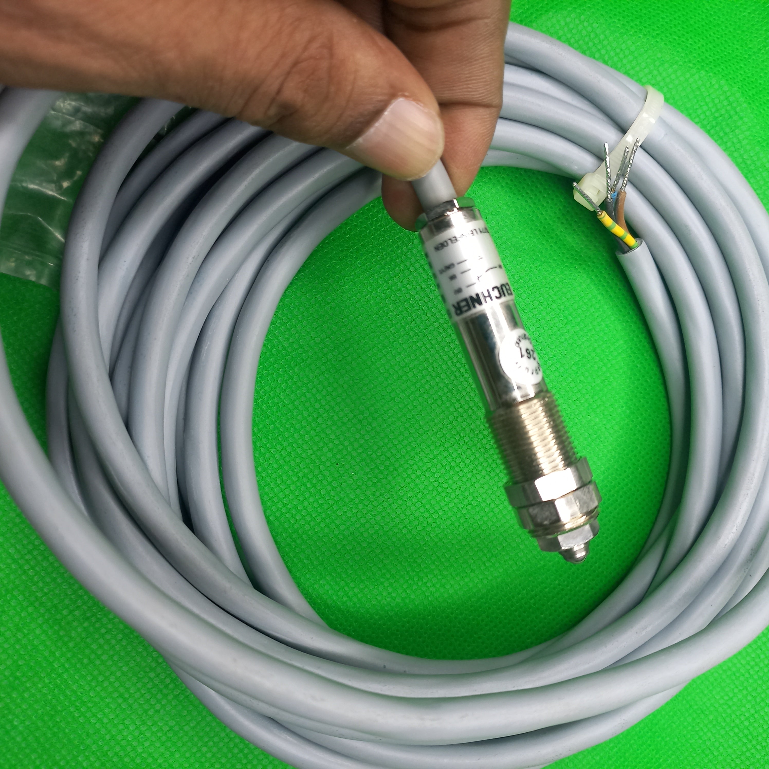 Technical specification on switch and cable with wires showing for Euchner EGT1-5000 Order no. 001733