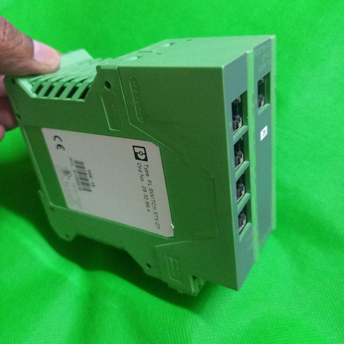 Side left top view perspespective of FL SWITCH 5TX-ZF - Industrial Ethernet Switch Phoenix 2832894
