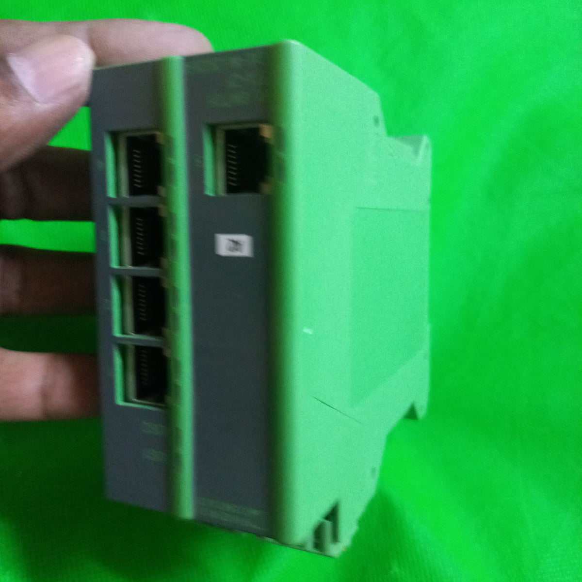Front view and connectors seen here FL SWITCH 5TXZF - Industrial Ethernet Switch Phoenix 2832894