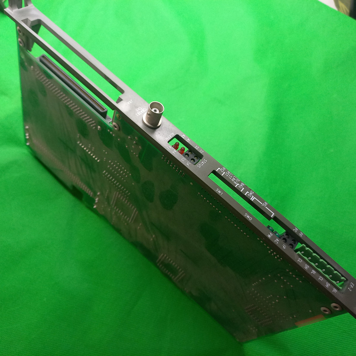 The part is FANUC A20B-8001-0123/03B Processor board or control unit based on FANUC system(such as the RJ2 system), while the A20B-8001-012 (such as A20B-8001-0120Or A20B-8001-0120/04B) is a sub-board (Power Supply / Daughter Board or power supply control board or ABRIO/Ethernet network).