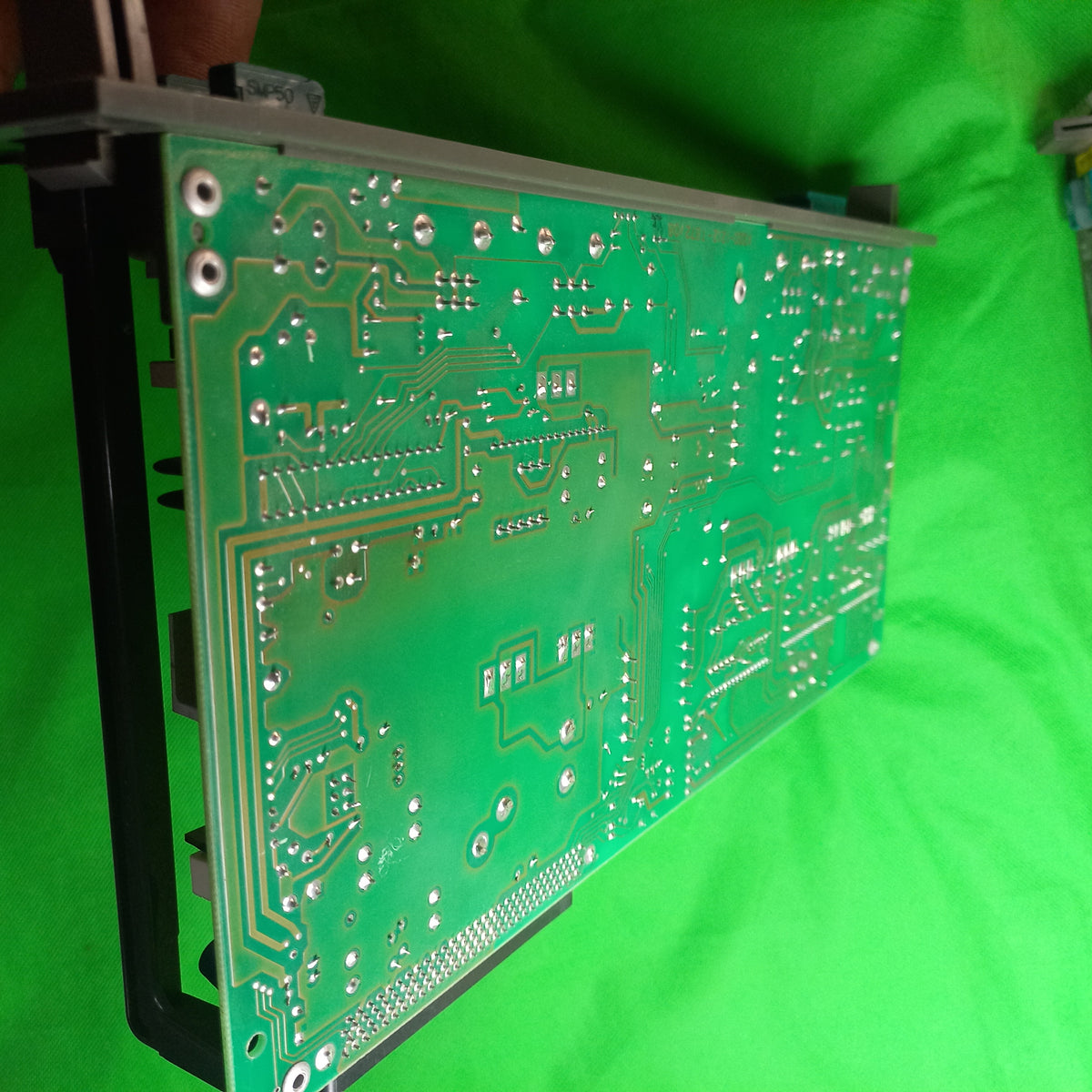 The Fanuc A16B-1212-0871/17C (A320-1212-T872/08) is a power supply and controller board module manufactured by FANUC
