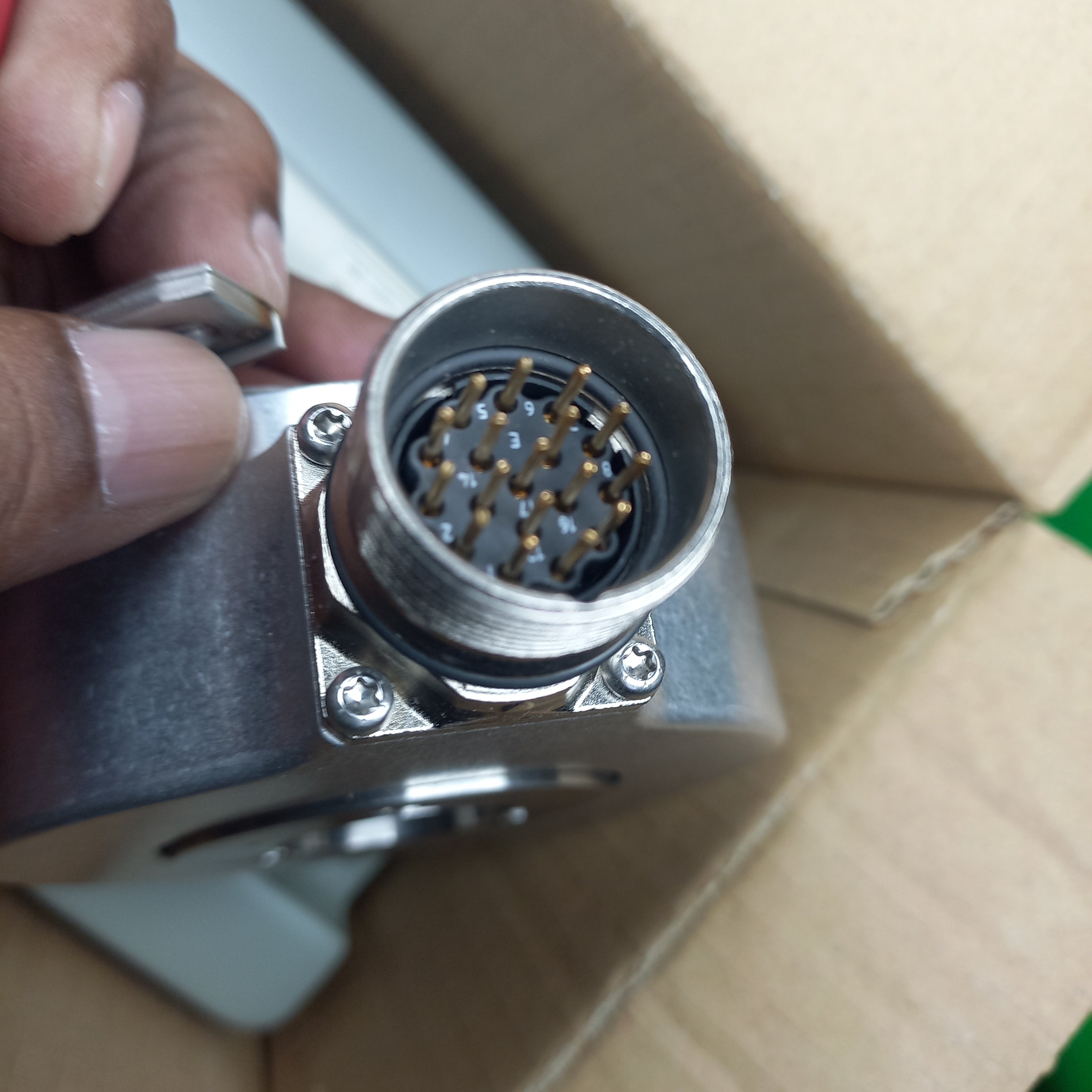 17 Pin Connector on ECN113 Single turn absolute encoder 25mm hollow