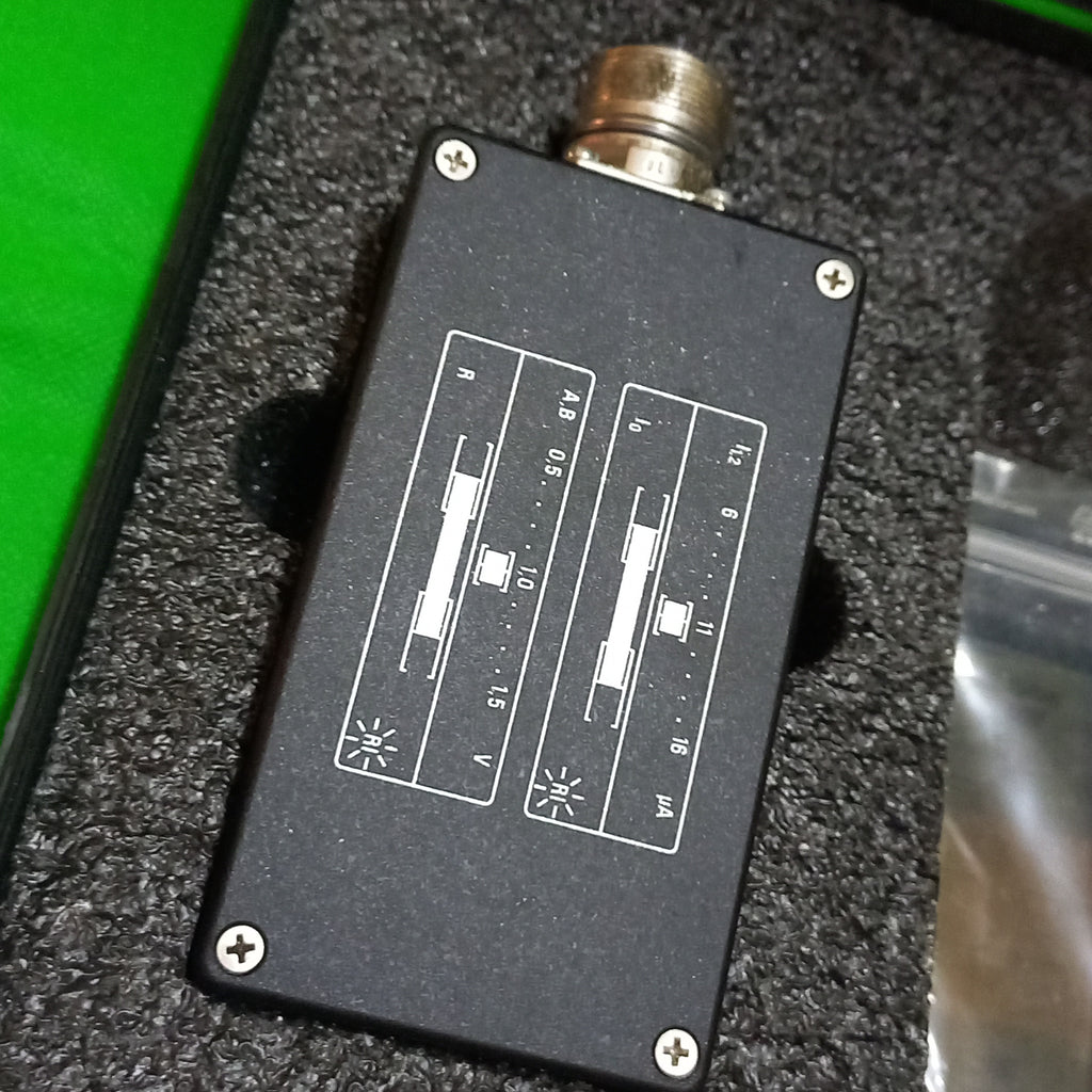 Rear side legend printed on the back of Heidenhain PWT18 1vss  325 413-01  Encoder Health  Alignment Checking Equipment