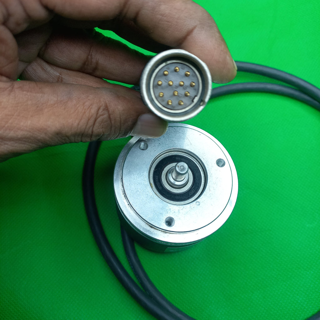 12 Pin plug on a Cable / Male connector on encoder Heidenhain_360Pulse-TTL_encoder, ROD426360 03S12-03 Id.Nr.:  295434-F1
