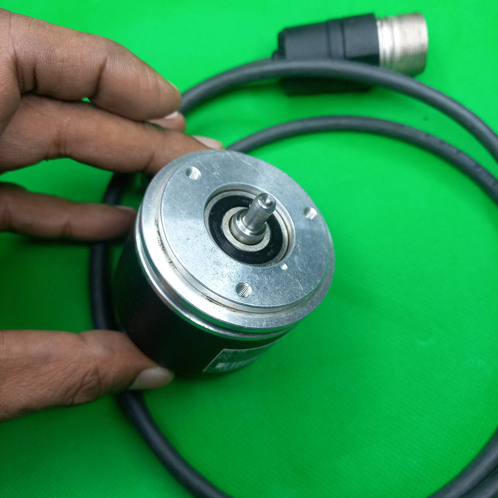 Synchro Shaft 10mm Shaft PCD visible Heidenhain_360Pulse-TTL_encoder, ROD426 360 03S12-03 Id.Nr.:  295434-F1