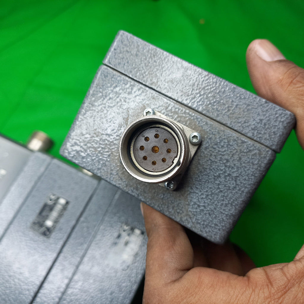 Input 9 pIn connector on Heidenhain EXE 610C, id.Nr. 263 383-01, 9 Pin FeMale/ 12 Pin Male