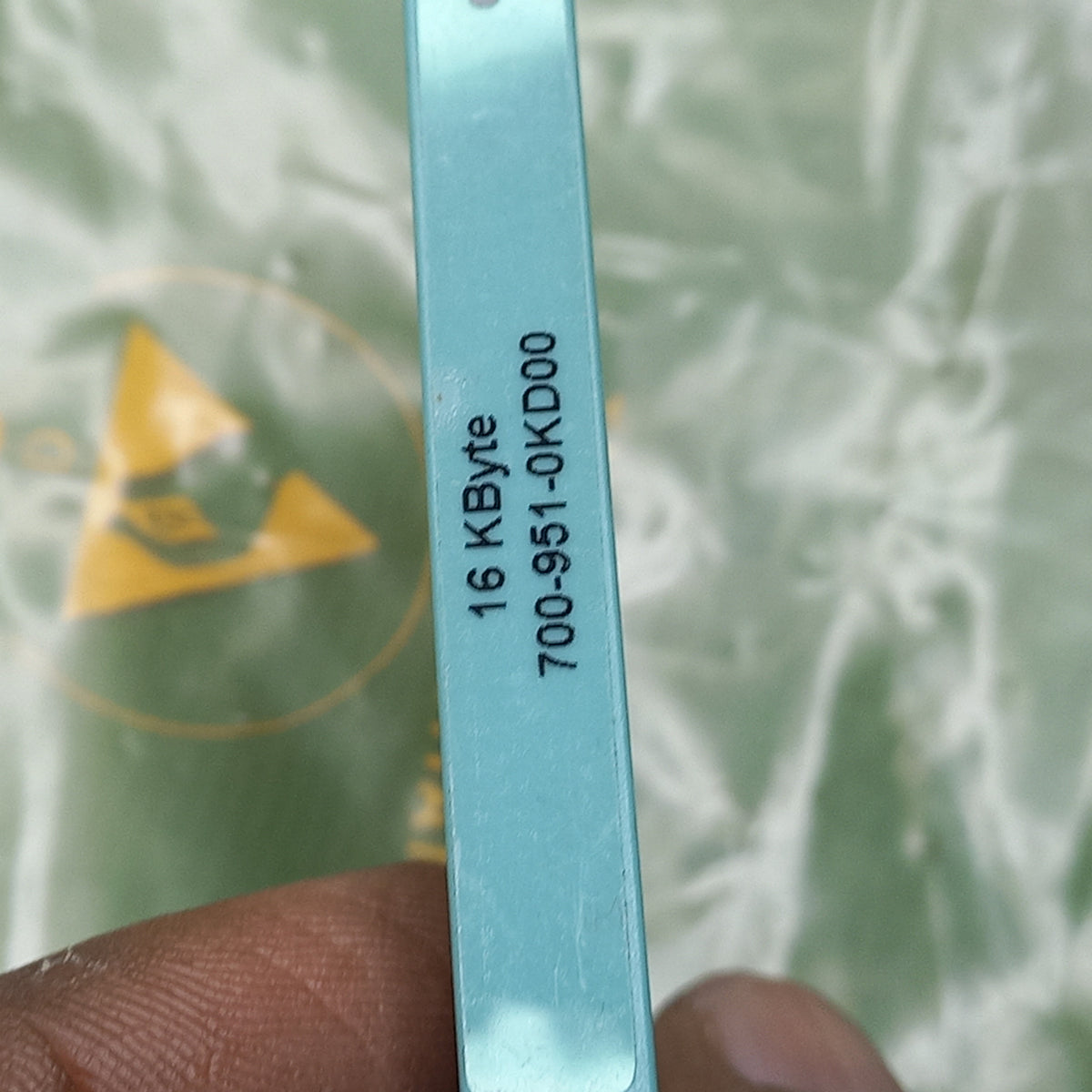 Sticker data specification on main body front of HELMHOLZ 700.951.0KD00 EPROM CARD, FLASH, FOR USE IN CPU 313 TO CPU 318-2

Brand: HELMHOLZ | MPN: 700-951-0KD00