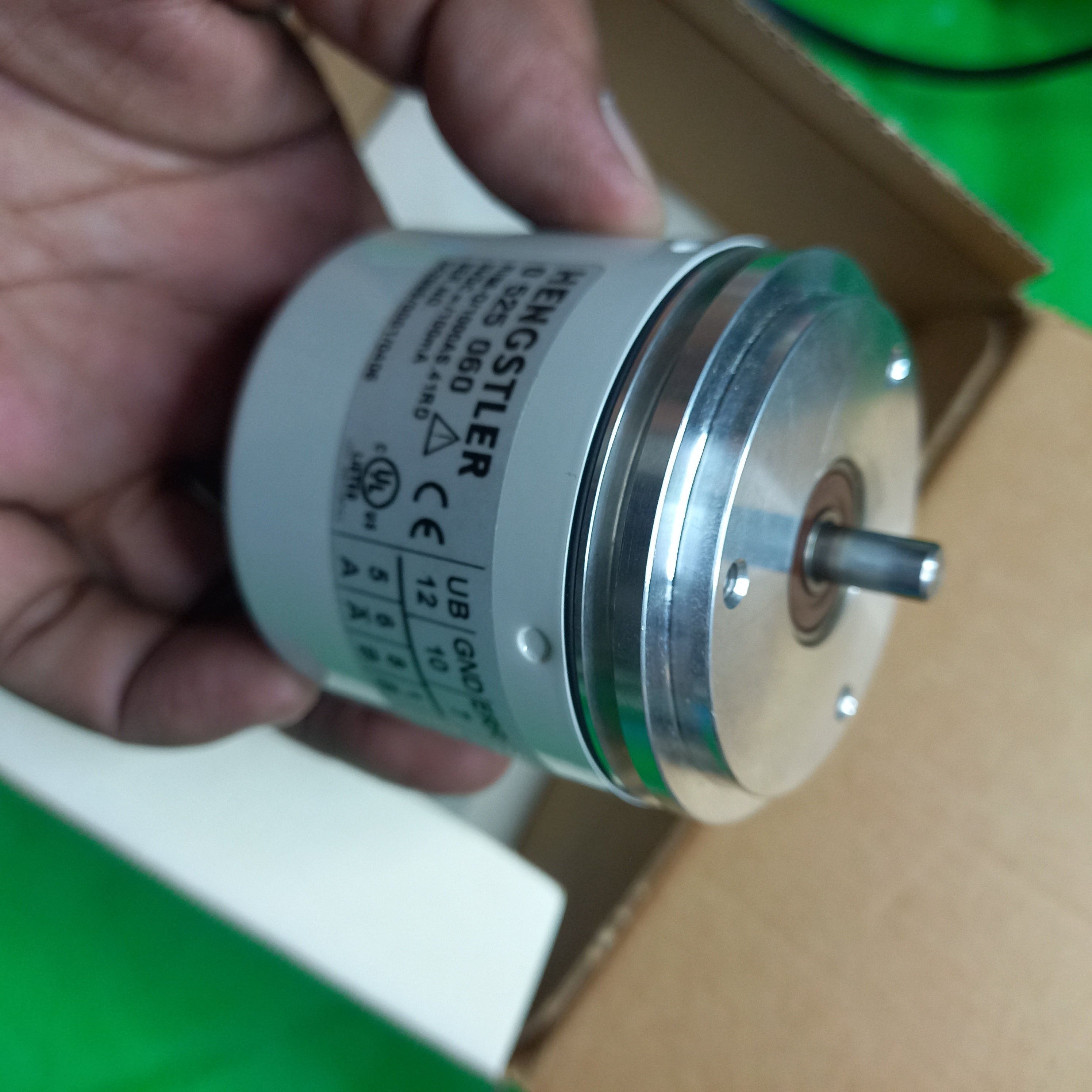 Hengstler RI58-O Encoder RI58-O/ 1000AS.41RD; 6mm shaft, Output: TTL 5V, RS422 + Alarm