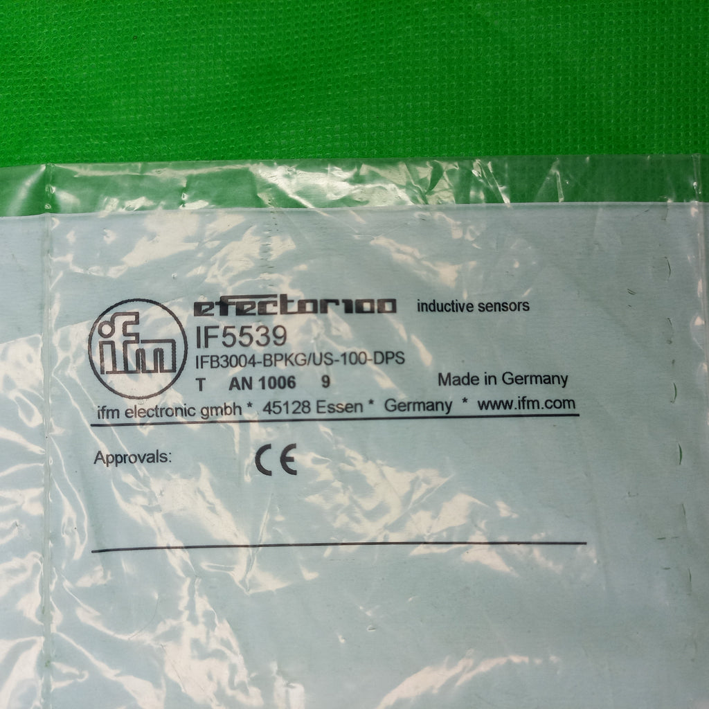 specification sticker IF5539 IFB3004-BPKG/US-104
M12x45L with Connector M12x1; PNP, NO,non-flush mountable, Sensing 4mm.&nbsp;