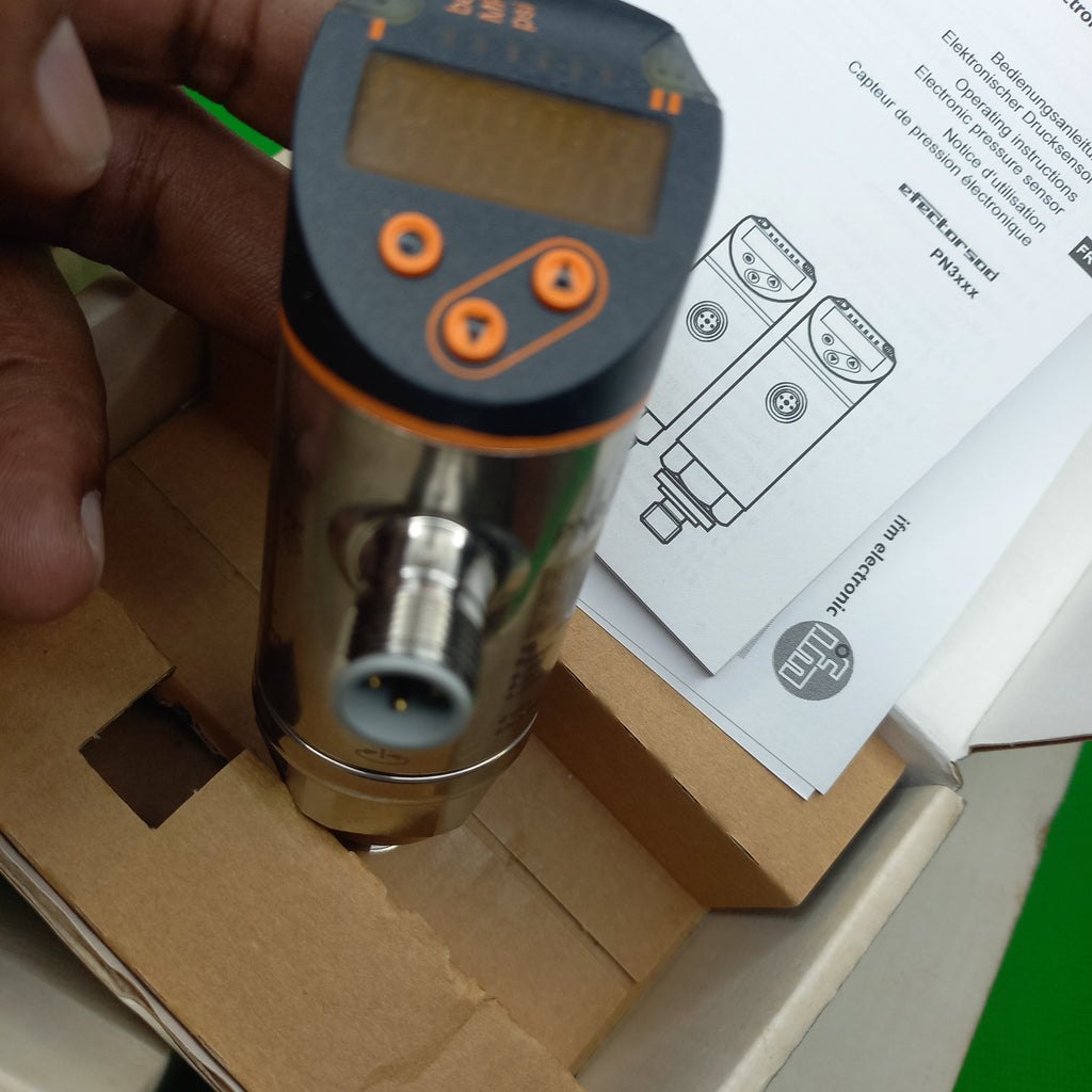 Display and keys on Pressure sensor with display
PN3560
PN-600-SEG14-MFRKG/US/ /V